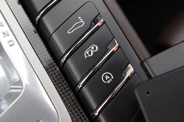 Porsche Panamera view 25