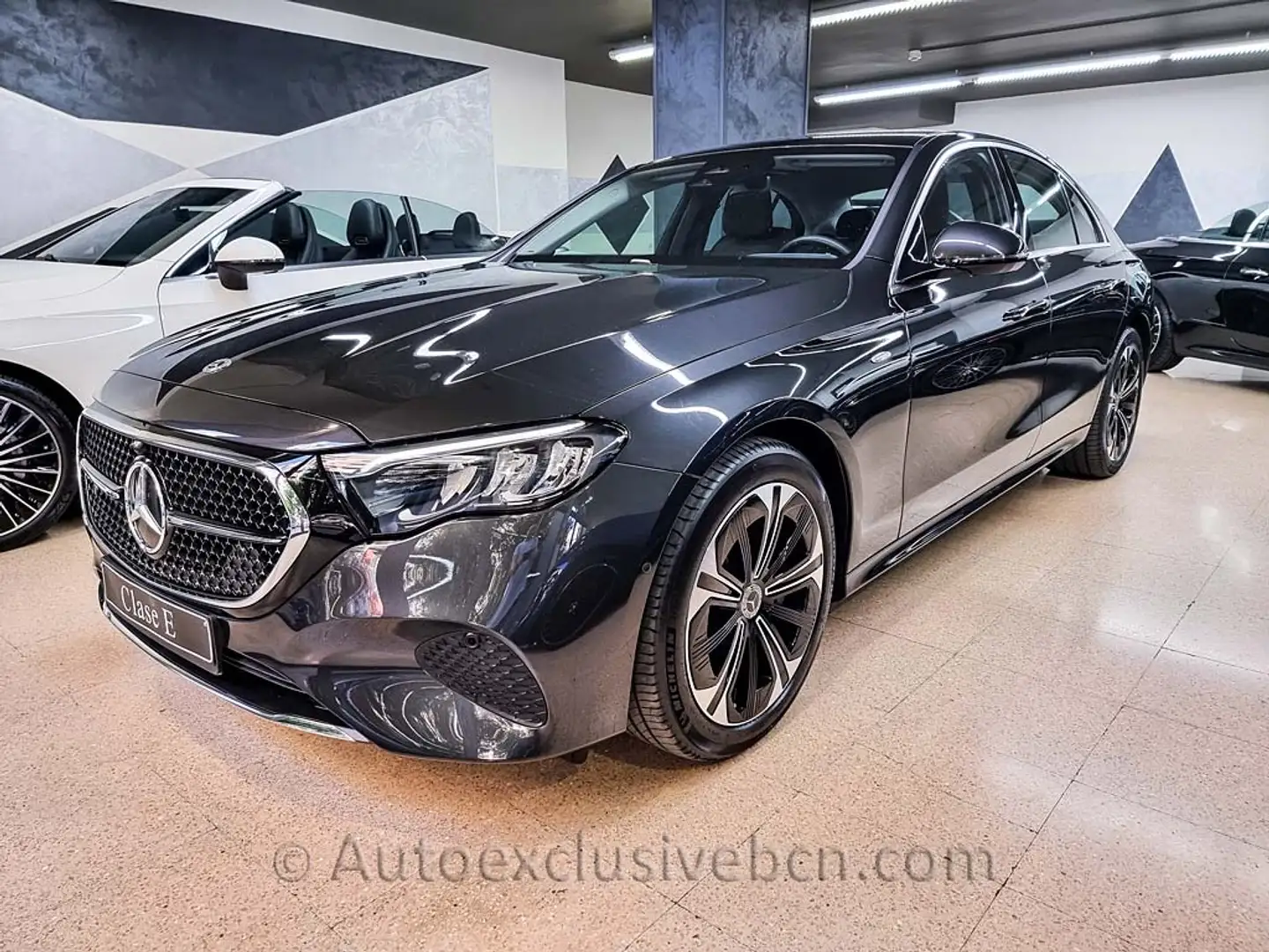 Mercedes-Benz E 300 9G-Tronic Gris - 1