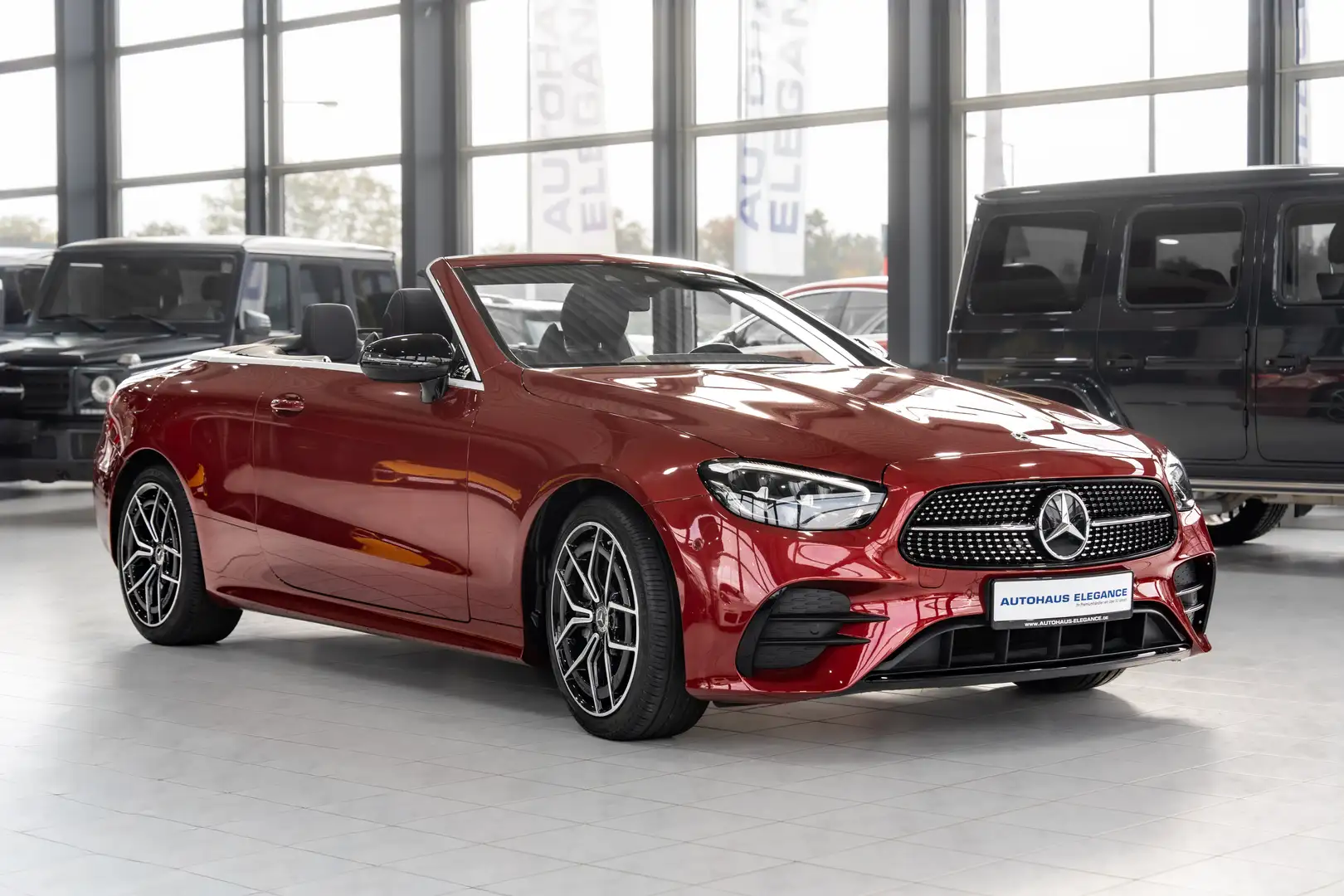 Mercedes-Benz E 220 d Cabrio*AMG-LINE*NIGHT*HEAD.UP*1.HAND*LED Rot - 2