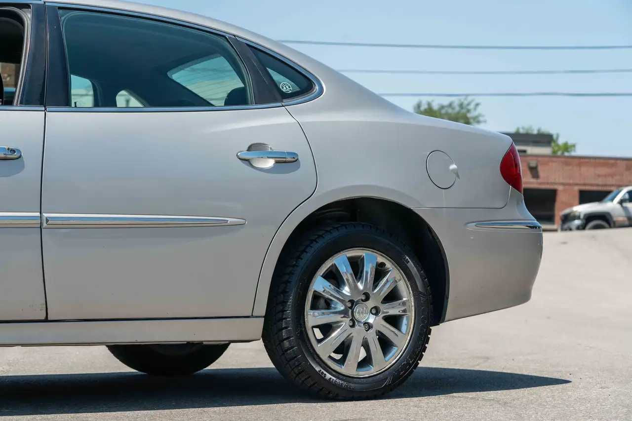 Buick Allure photo Buick Allure
