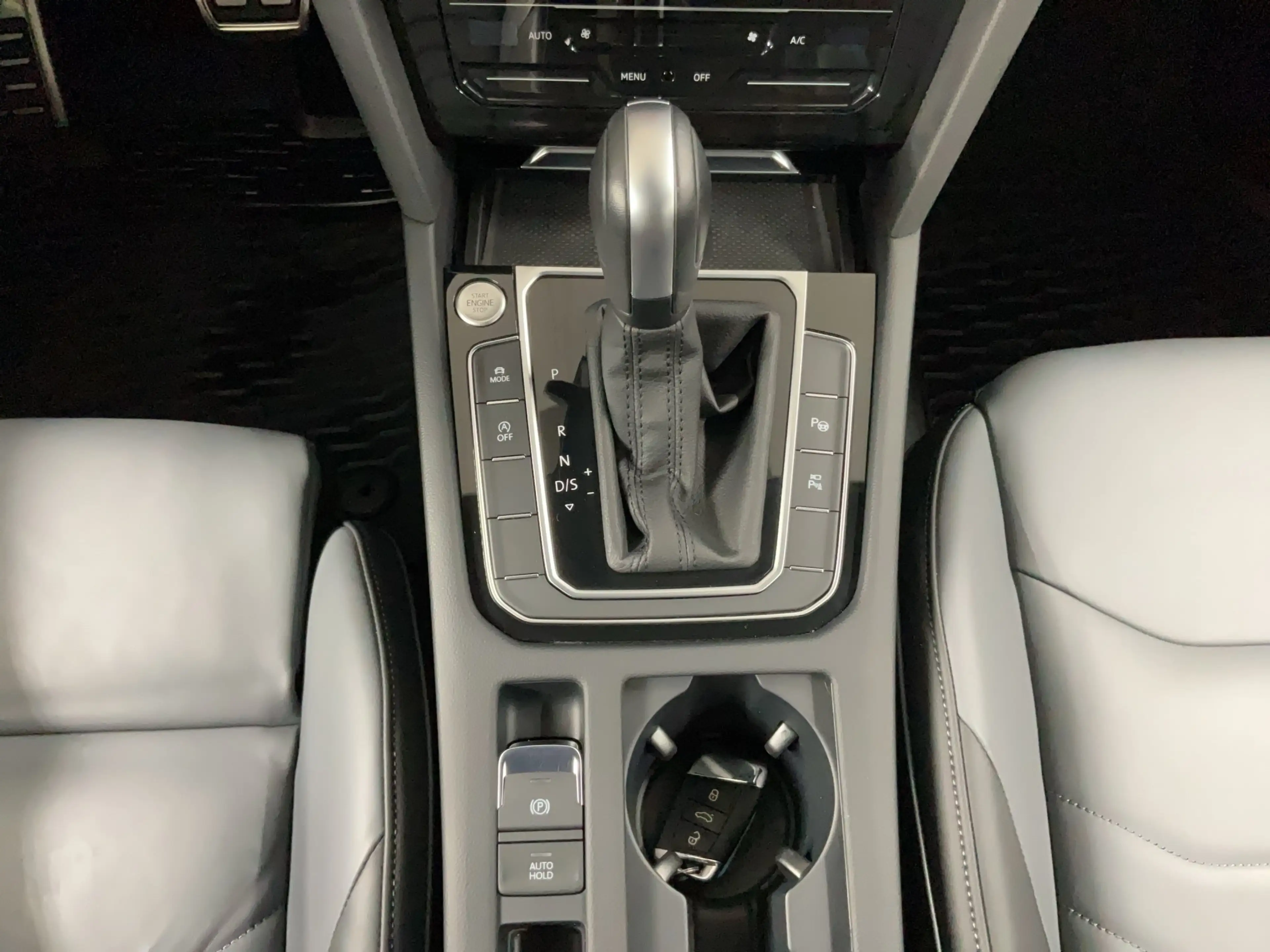 Volkswagen Arteon Shootingbrake R-line 2.0 TDI 4M 360 ACC AHK HUD — photo 13