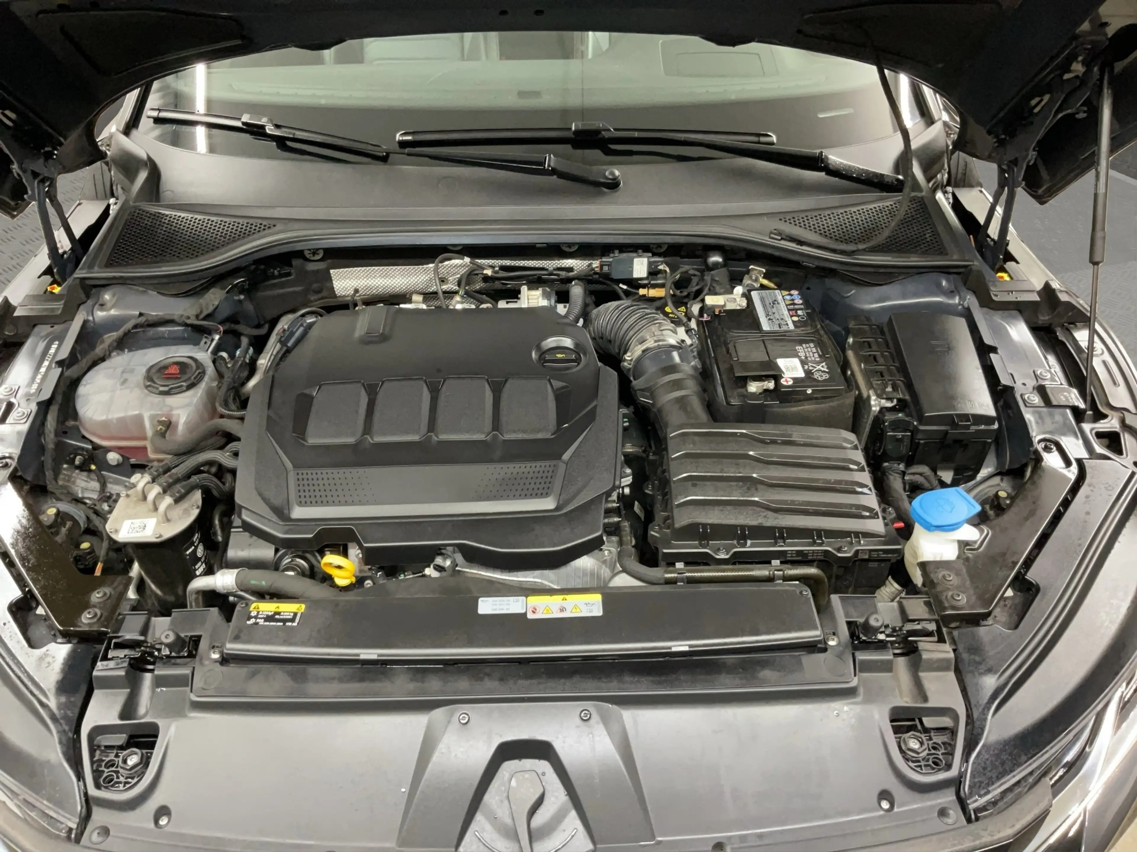 Volkswagen Arteon Shootingbrake R-line 2.0 TDI 4M 360 ACC AHK HUD — photo 15