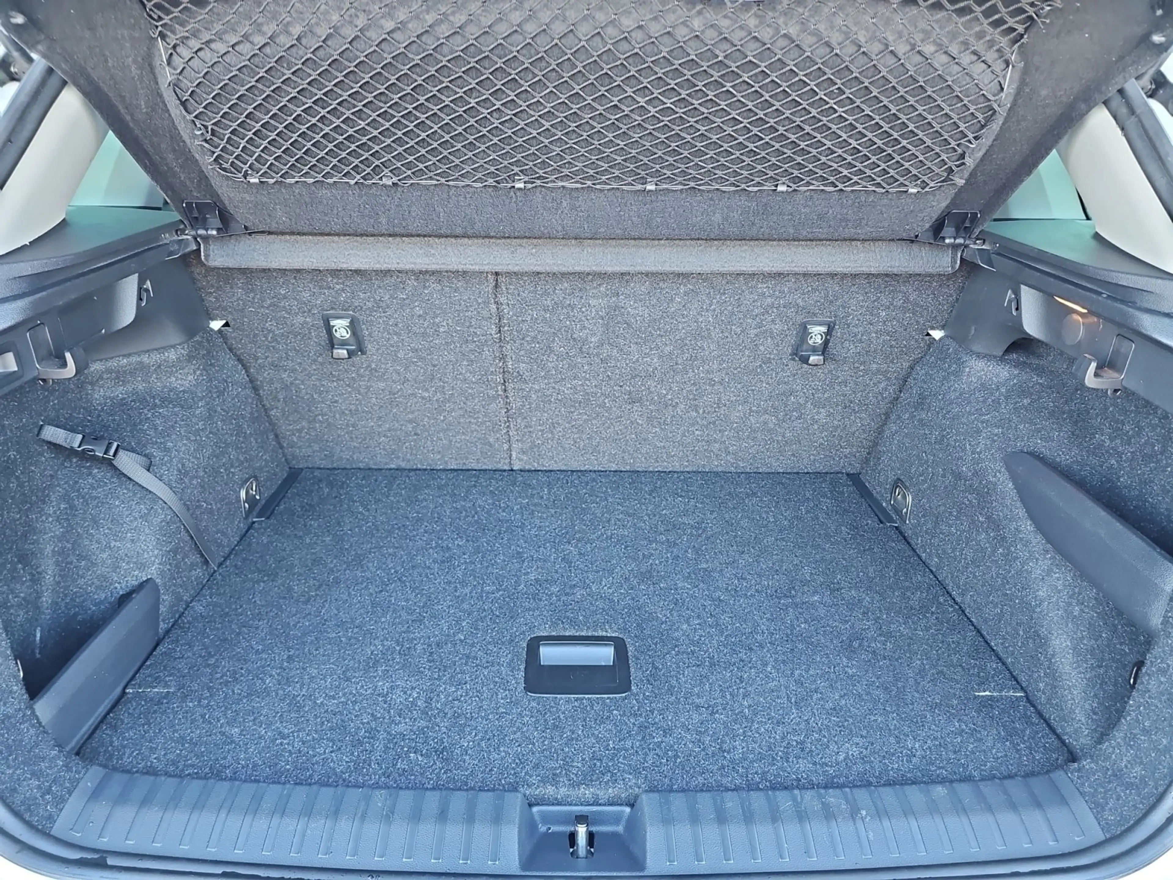 Skoda Kamiq Tour 1,0 TSI AHK RFK LM Kessy LED SHZ — photo 15