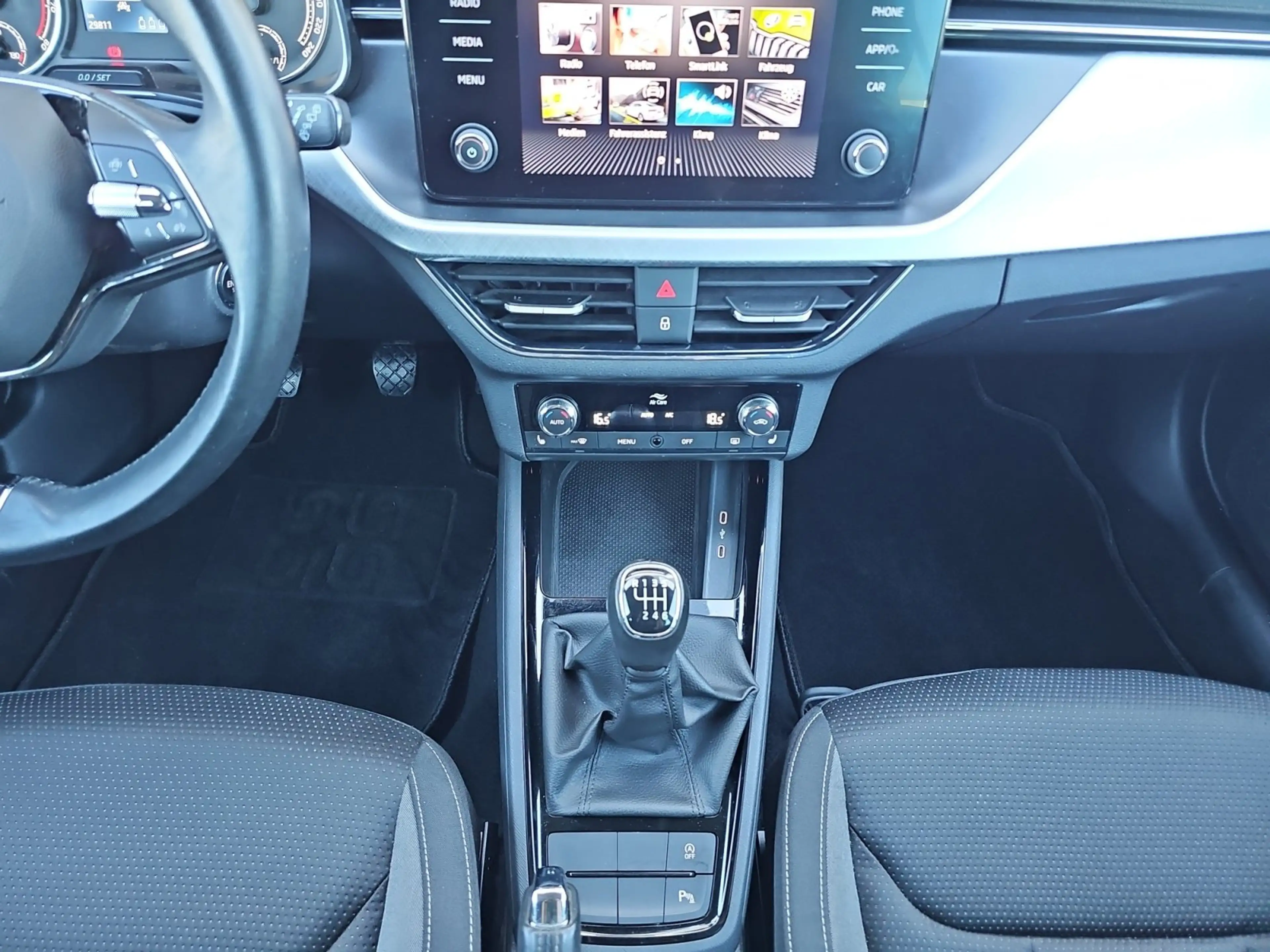 Skoda Kamiq Tour 1,0 TSI AHK RFK LM Kessy LED SHZ — photo 10