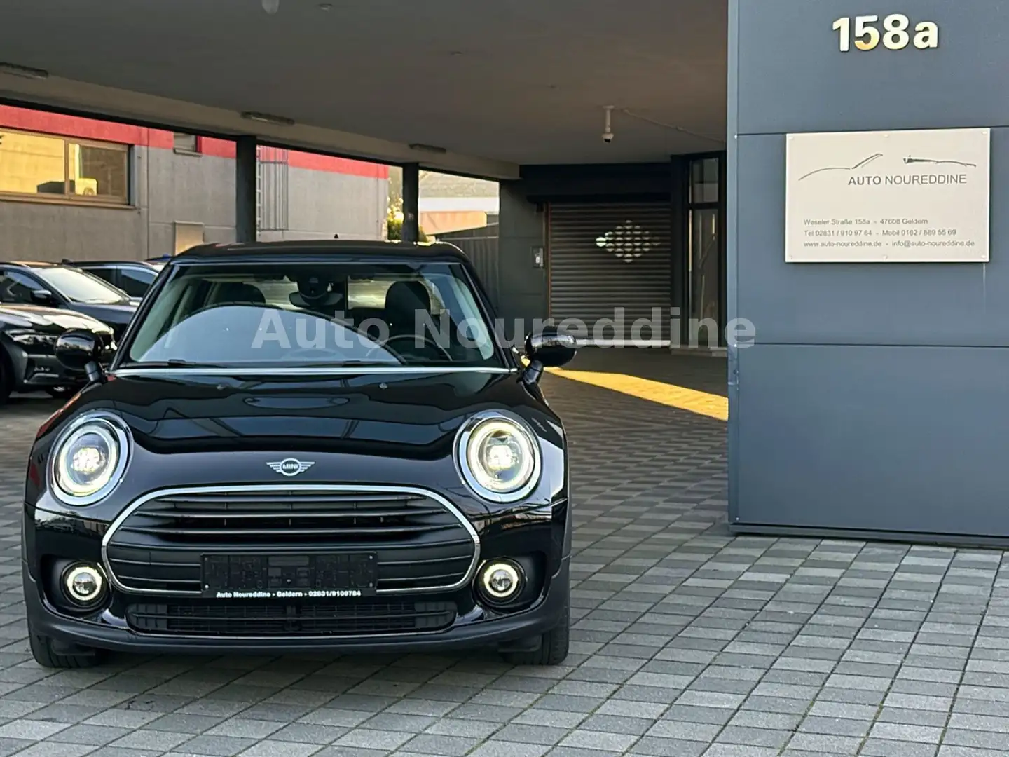 MINI One D Clubman Facelift *Navi*LED*Panorama* Noir - 2