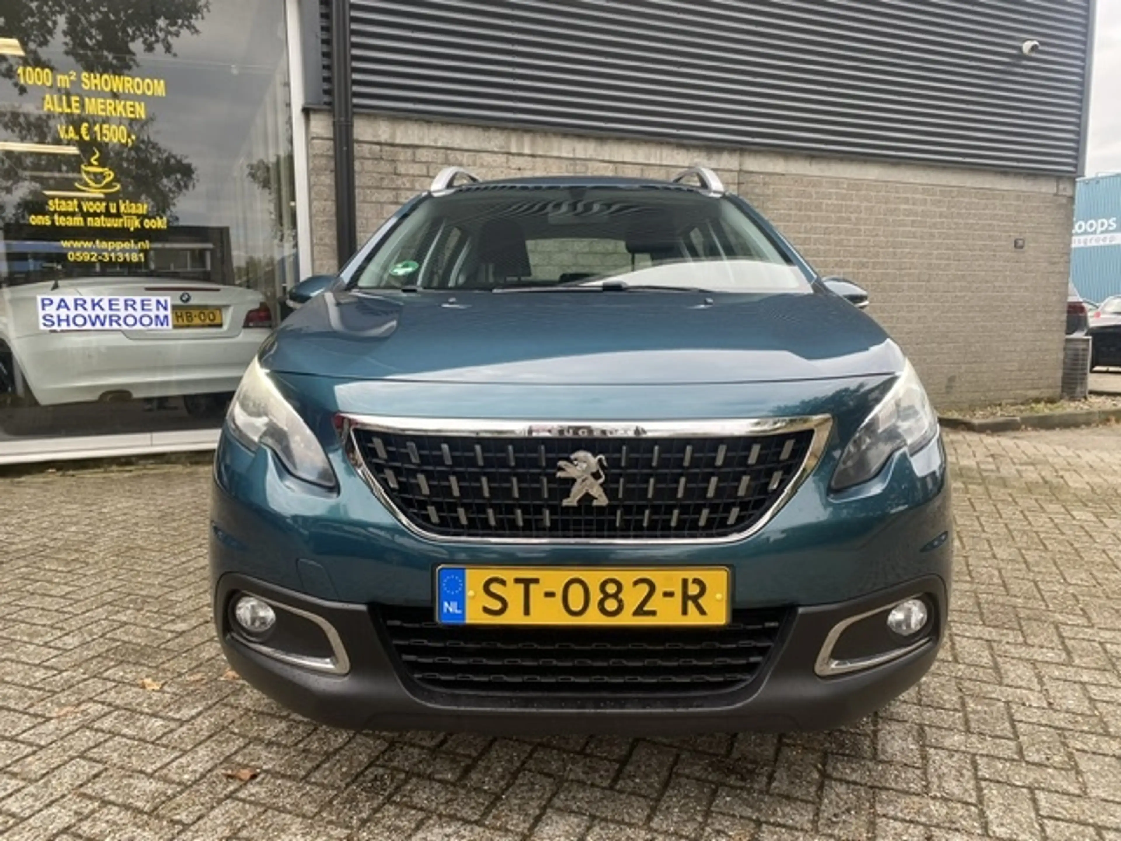 Peugeot 2008 1.2 PureT. Blue Lion — photo 2