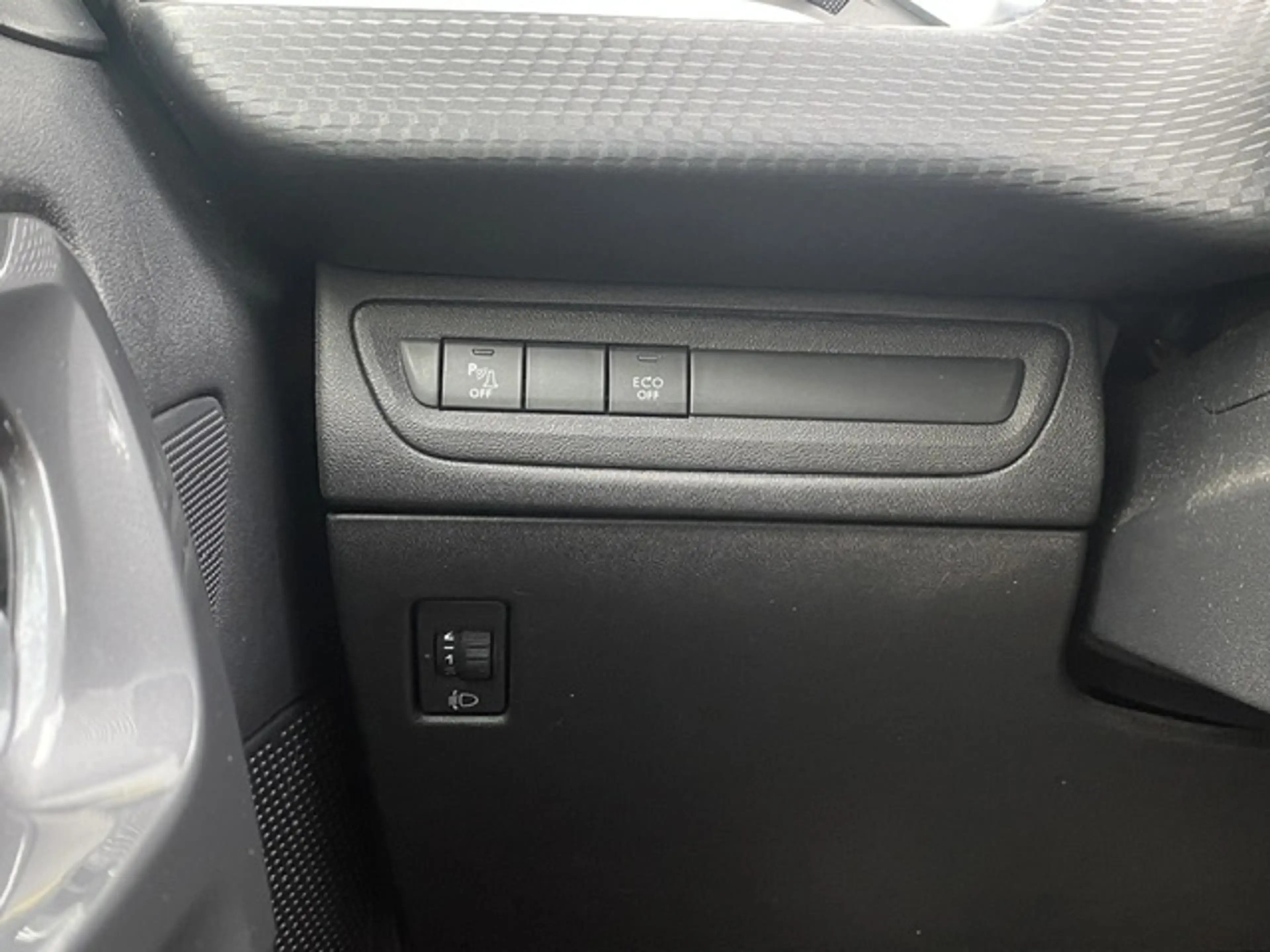 Peugeot 2008 1.2 PureT. Blue Lion — photo 19