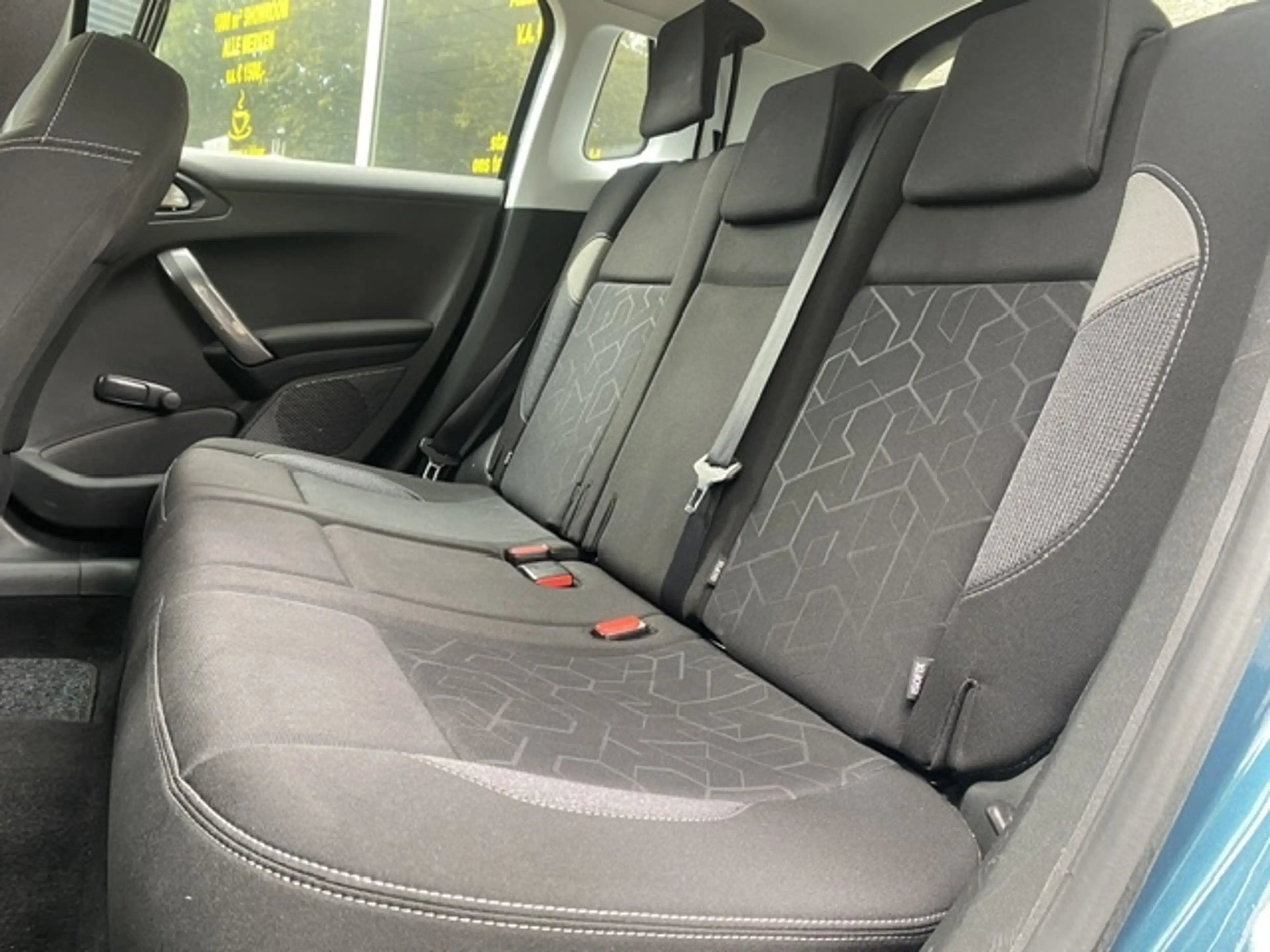 Peugeot 2008 1.2 PureT. Blue Lion — photo 7
