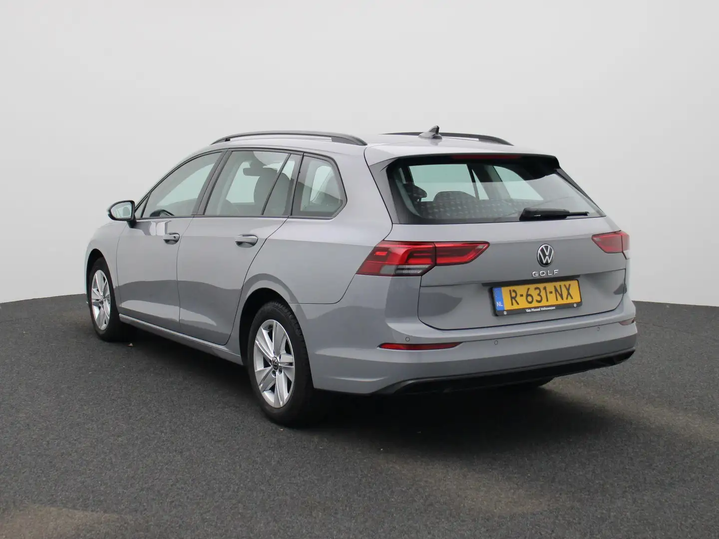 Volkswagen Golf Variant 1.0 TSI Life | ADAPTIEVE CRUISE | APPLE CARPLAY | Grijs - 2