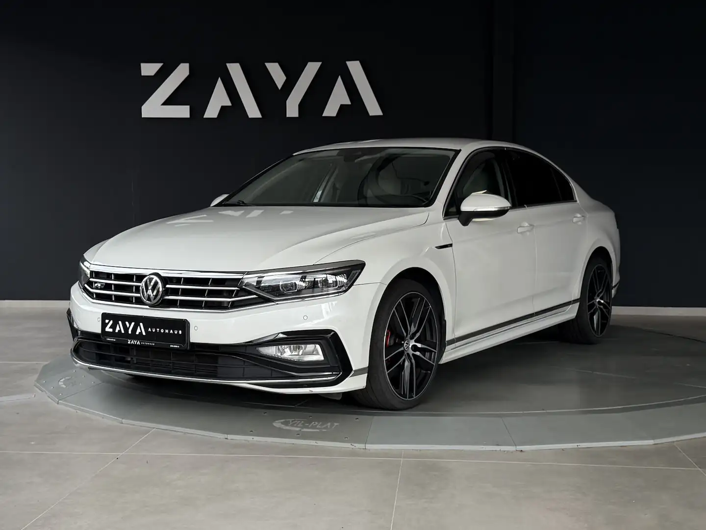 Volkswagen Passat 1.5 TSI R-Line Limo*DSG*VIRTUAL*MATRIX* Weiß - 2