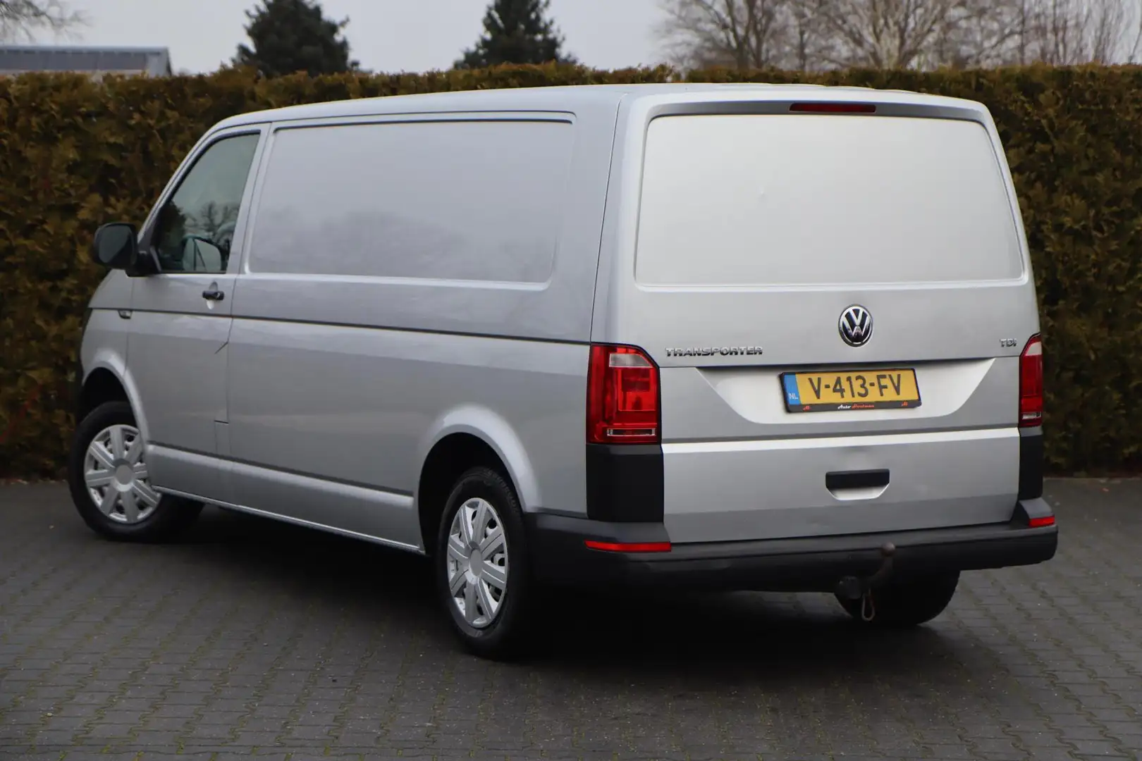 Volkswagen T6 Transporter 2.0 TDI L2H1 Airco | Trekhaak | Schuifdeur | 1e ei Gris - 2
