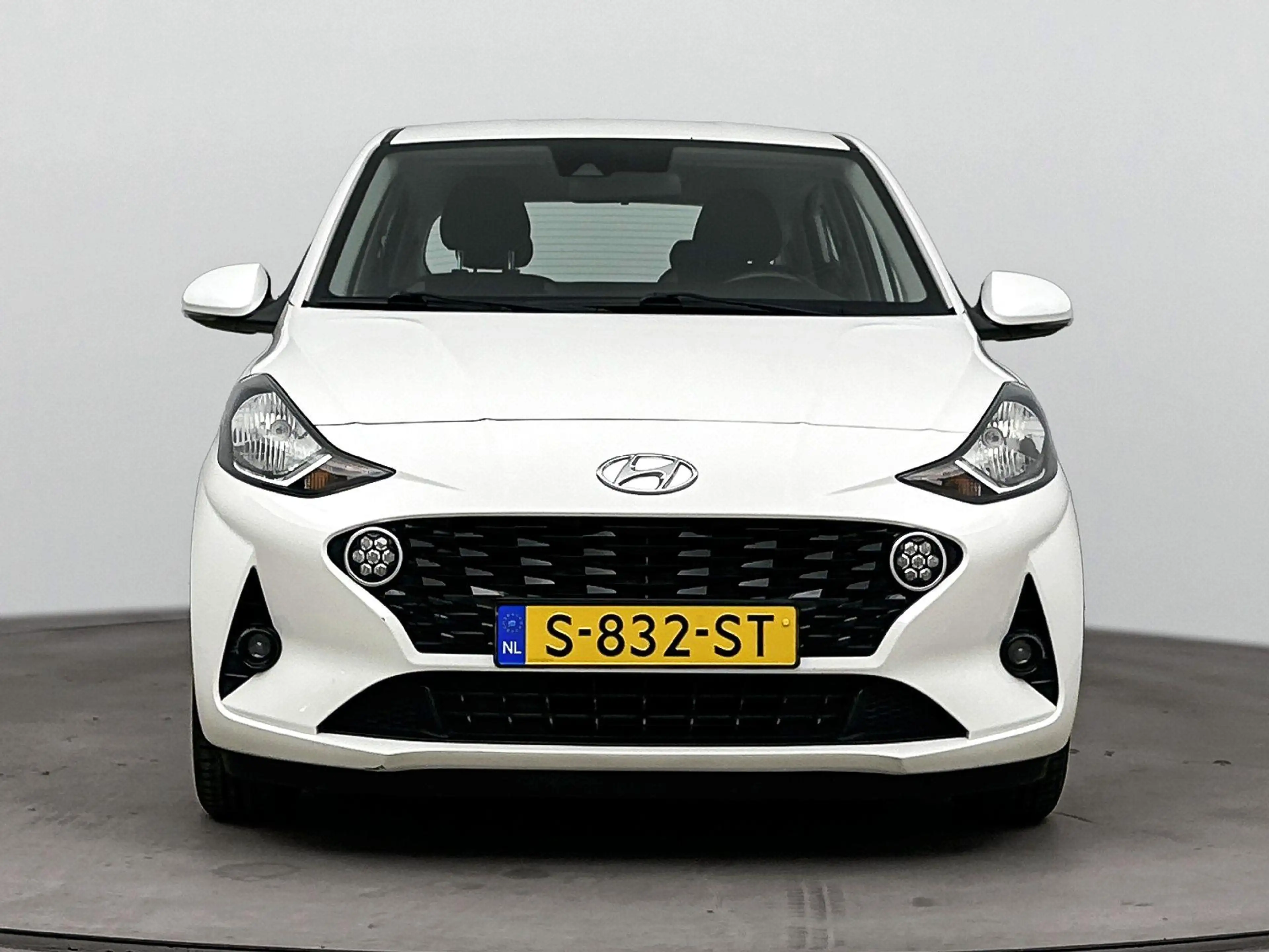 Hyundai i10 1.0 COMFORT | NAVI via APPLE CAR PLAY & ANDROID A — photo 4