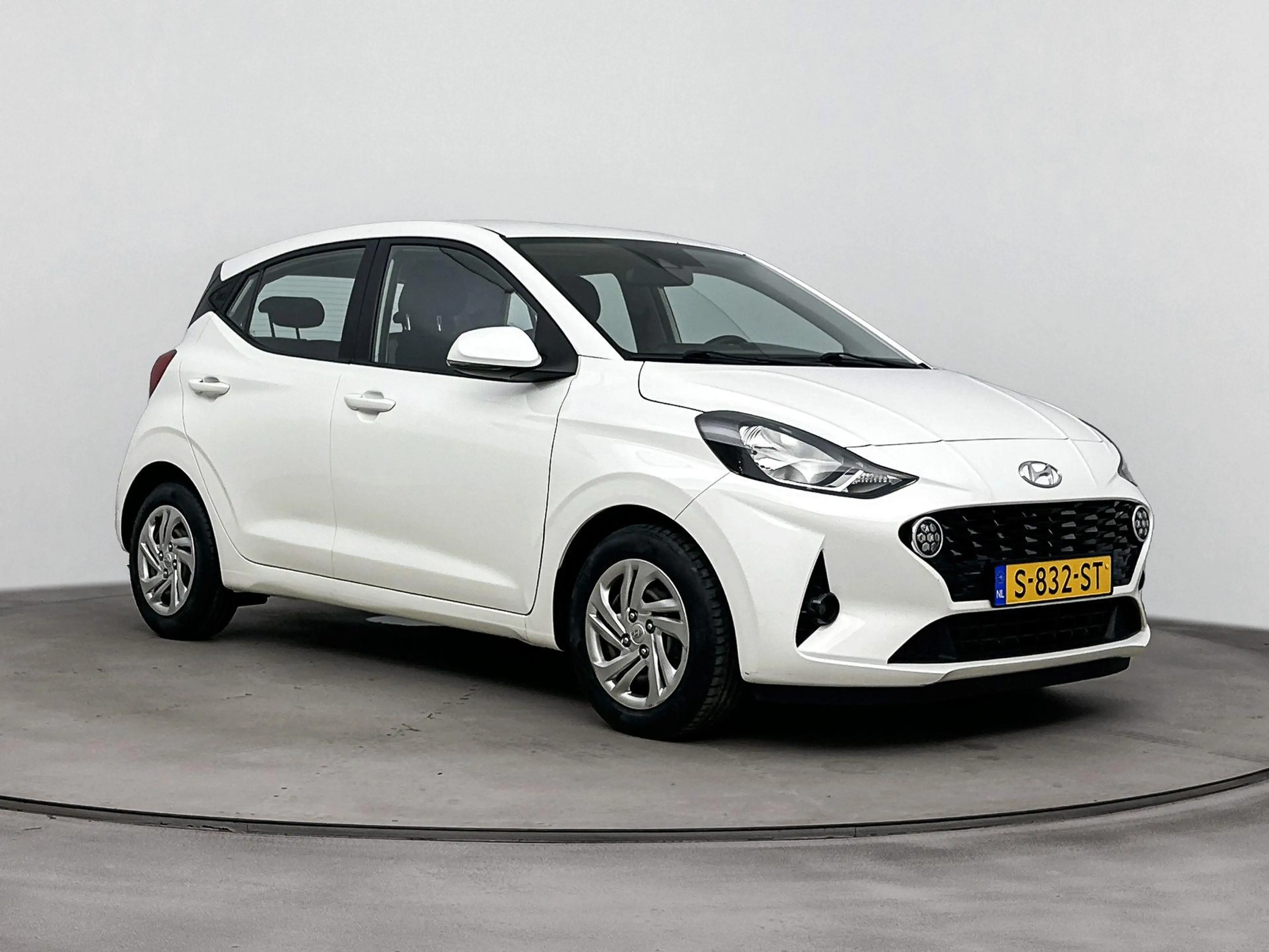 Hyundai i10 1.0 COMFORT | NAVI via APPLE CAR PLAY & ANDROID A — photo 6