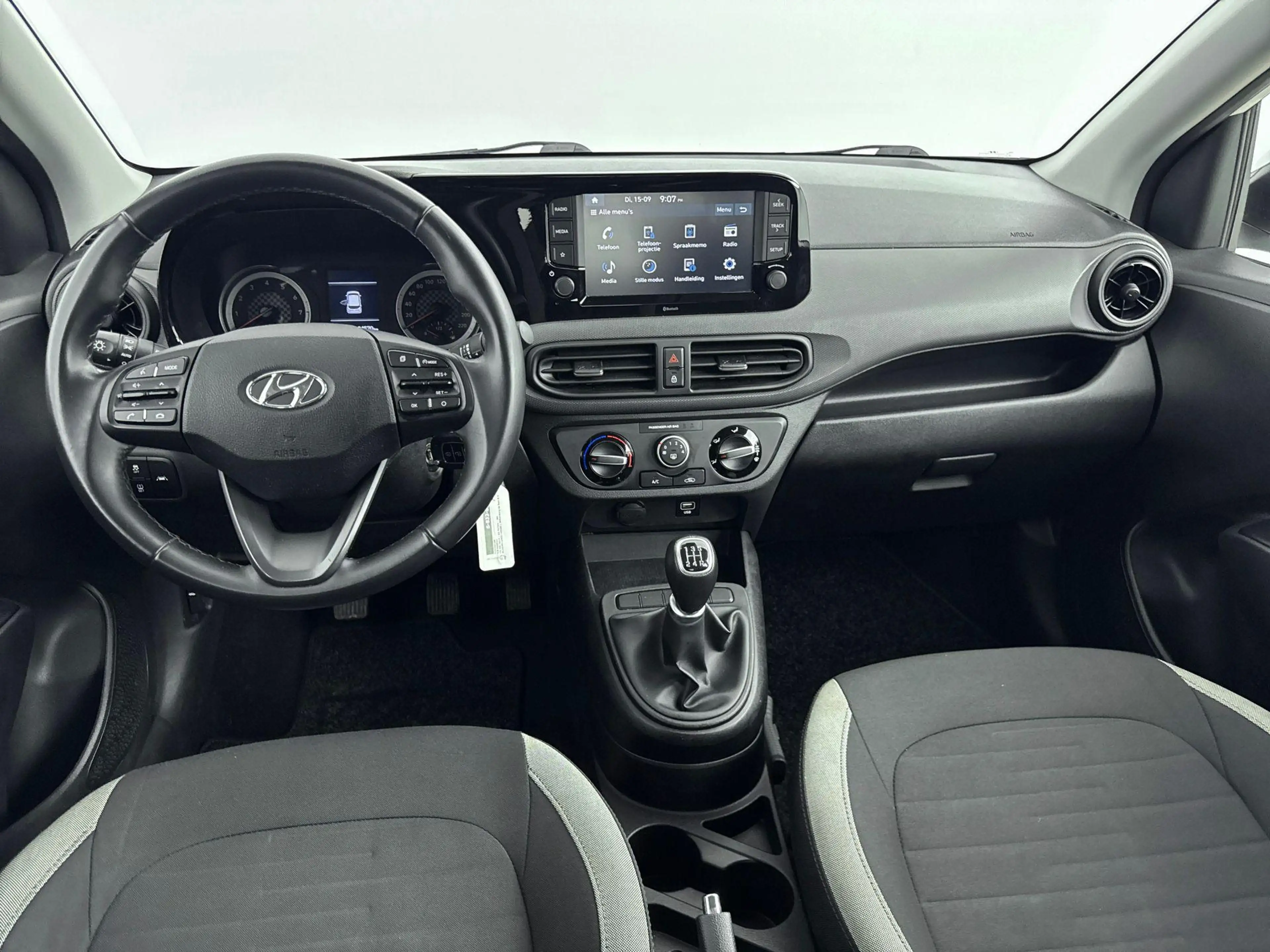 Hyundai i10 1.0 COMFORT | NAVI via APPLE CAR PLAY & ANDROID A — photo 8