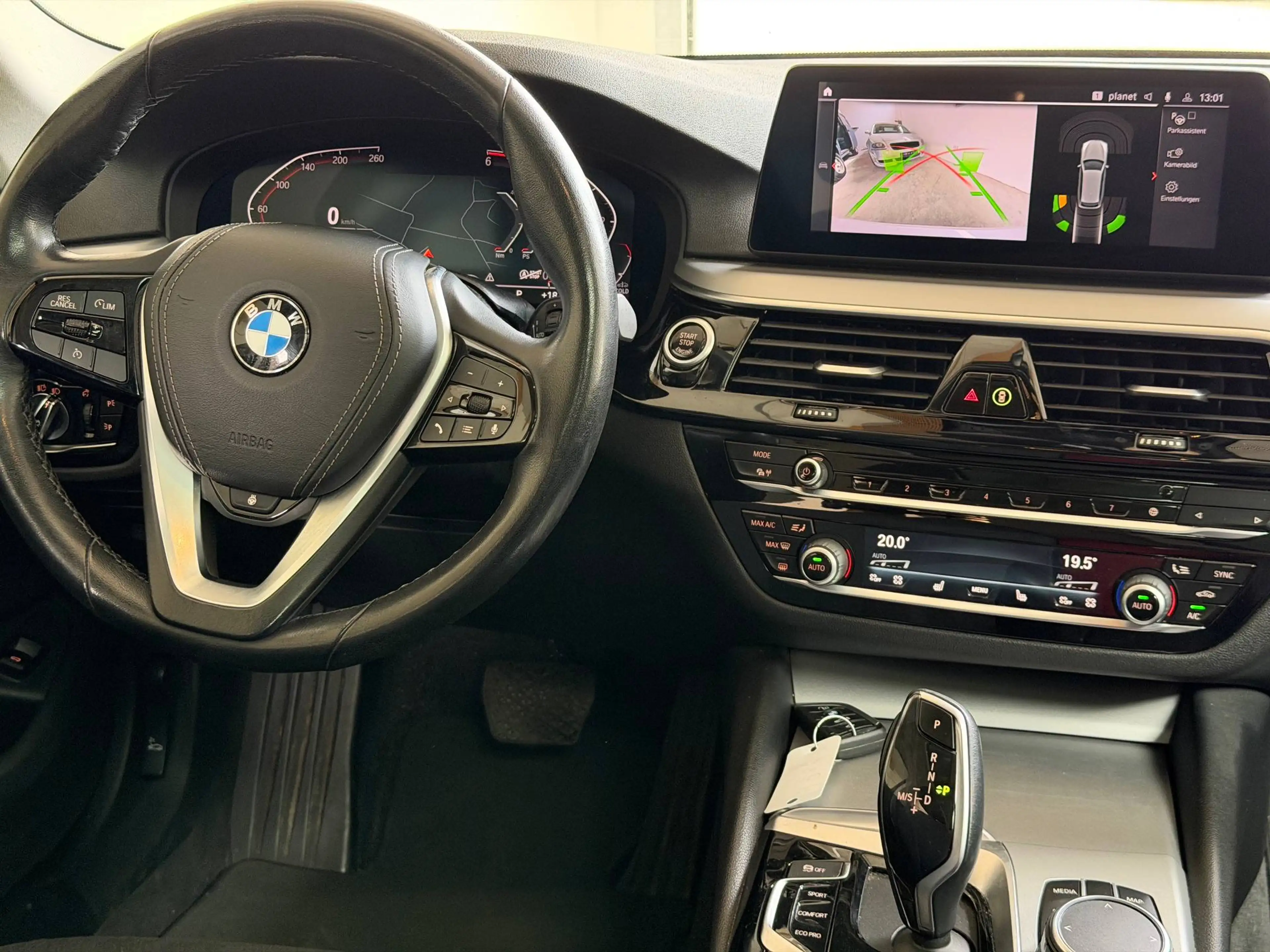 BMW 520 520 d Hybrid Virtual Panorama white metallic — photo 5