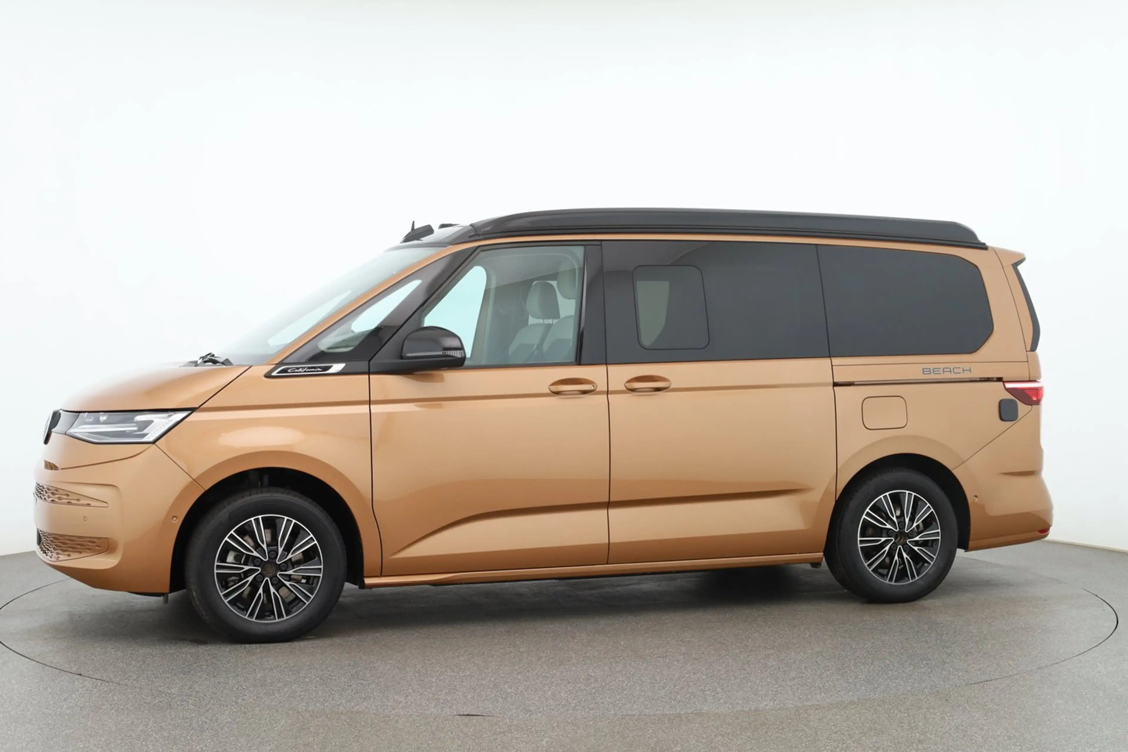 Volkswagen T7 California VW T7 California Beach Camper TDI — photo 2