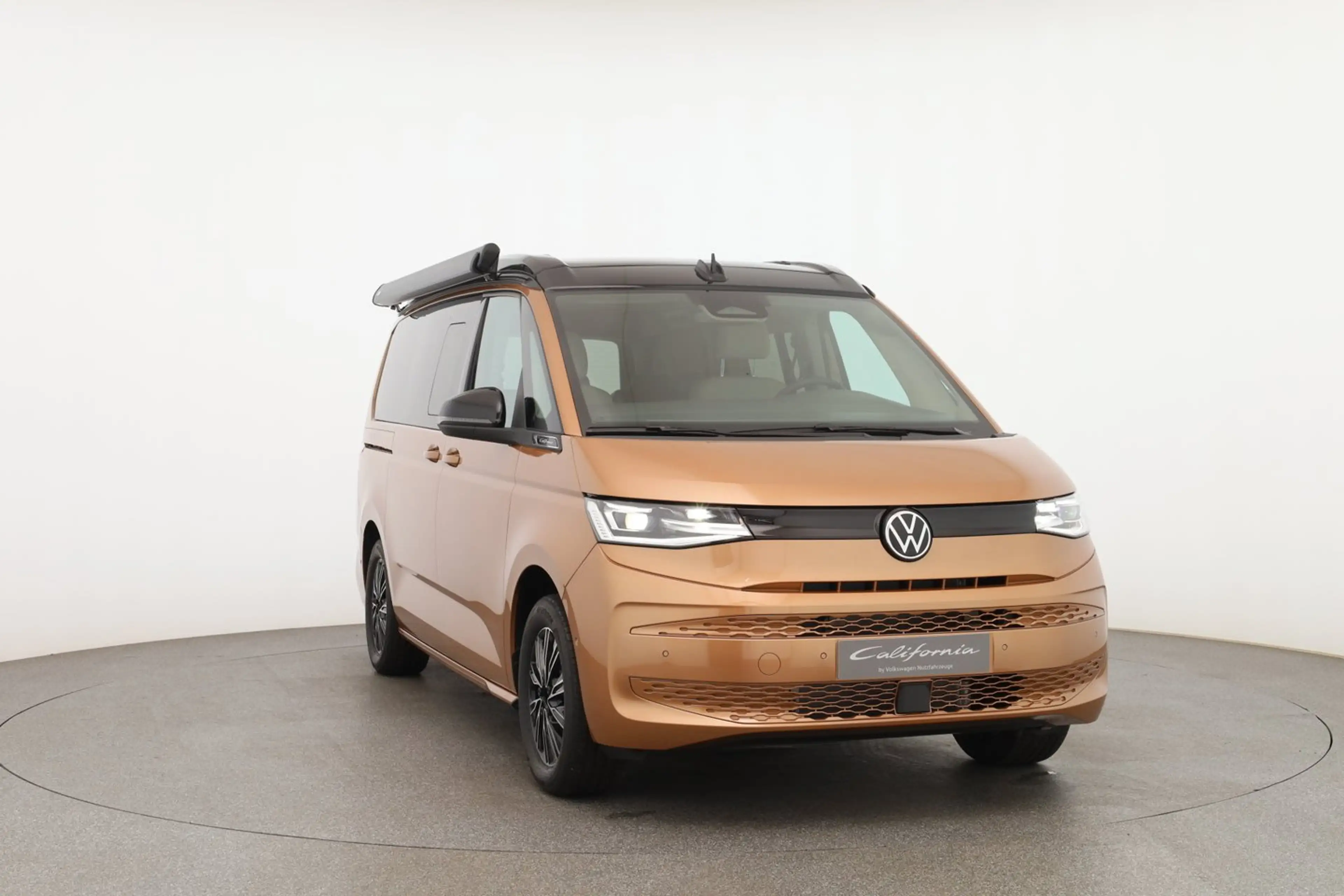 Volkswagen T7 California VW T7 California Beach Camper TDI — photo 8