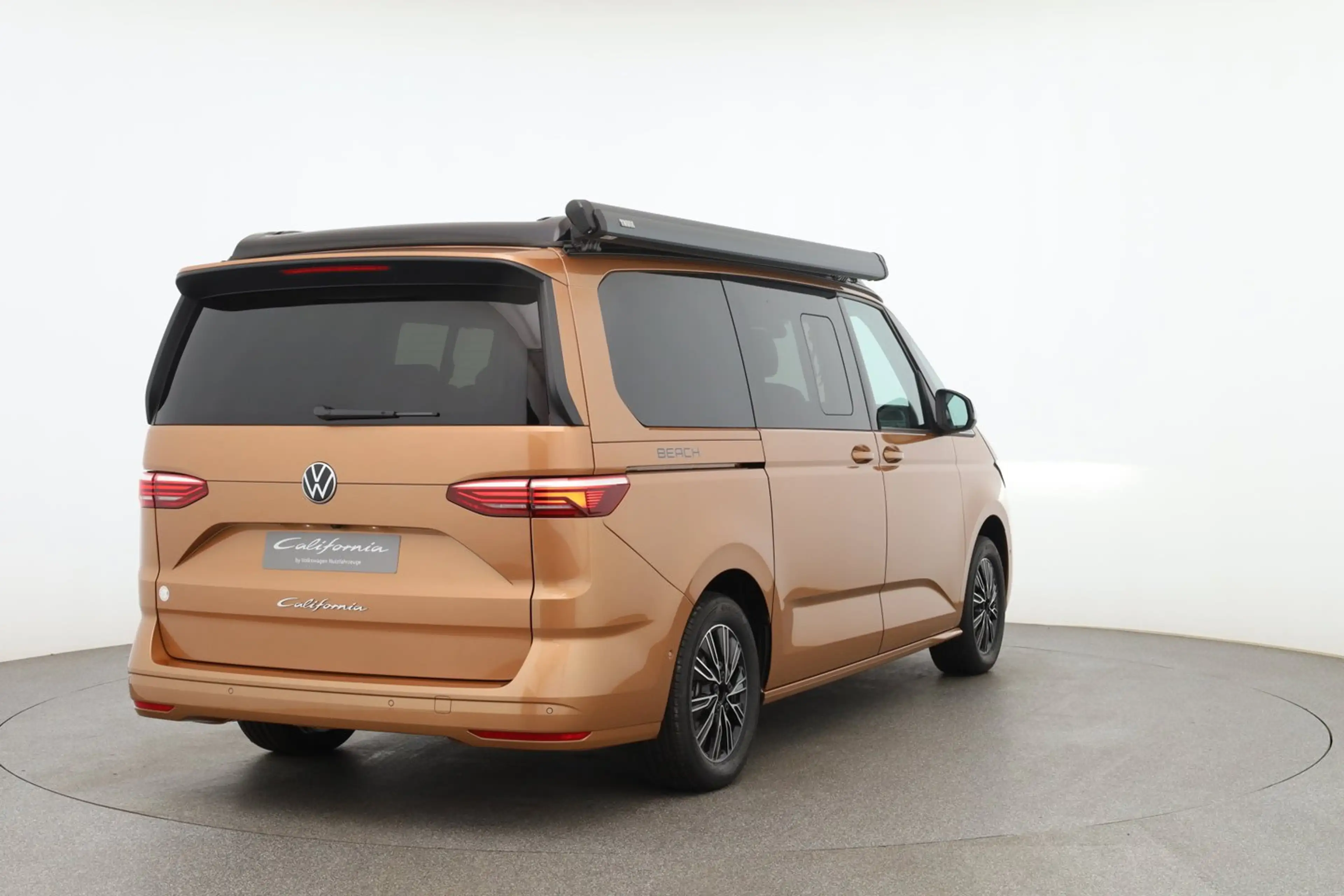 Volkswagen T7 California VW T7 California Beach Camper TDI — photo 5