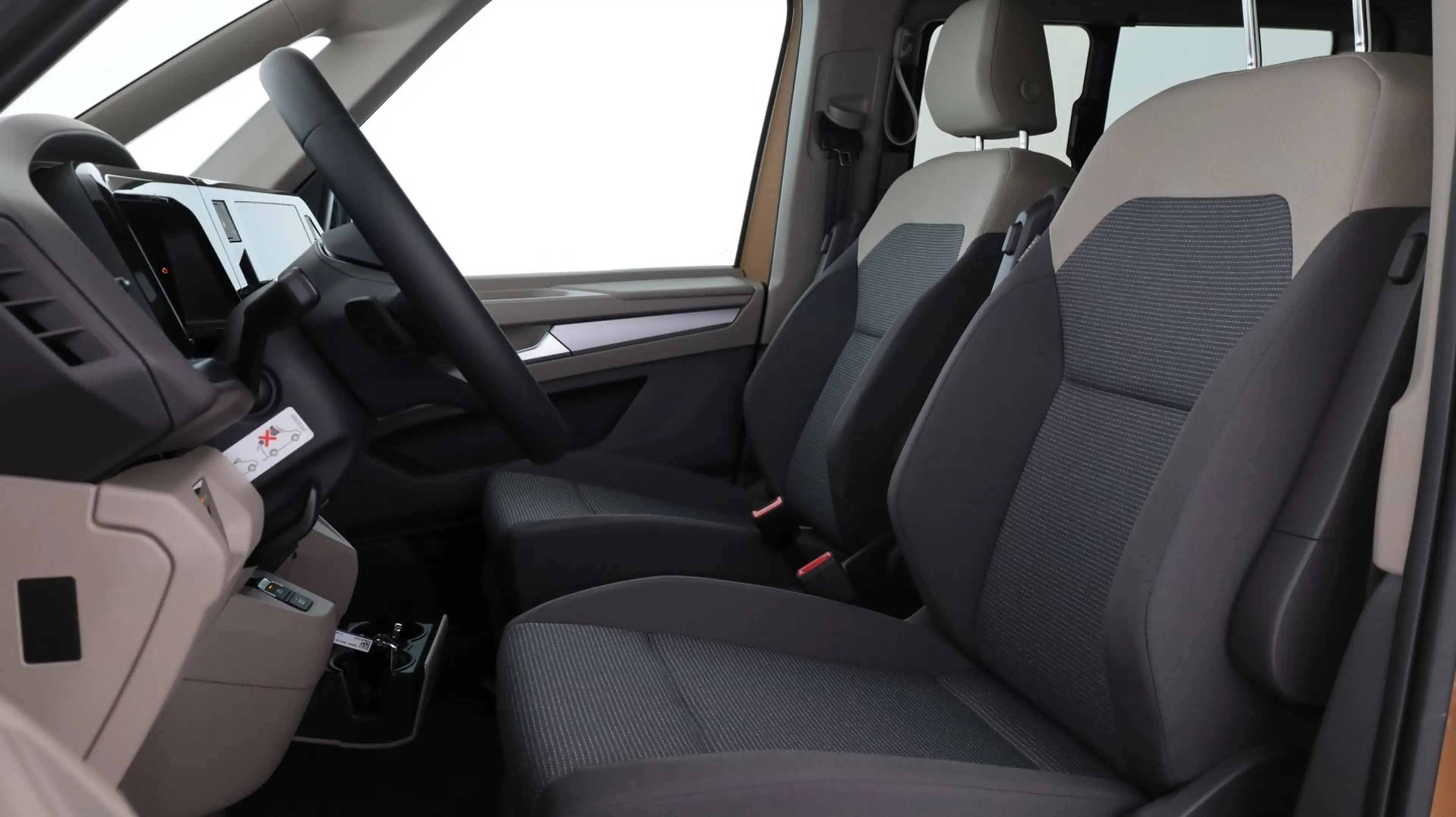 Volkswagen T7 California VW T7 California Beach Camper TDI — photo 9