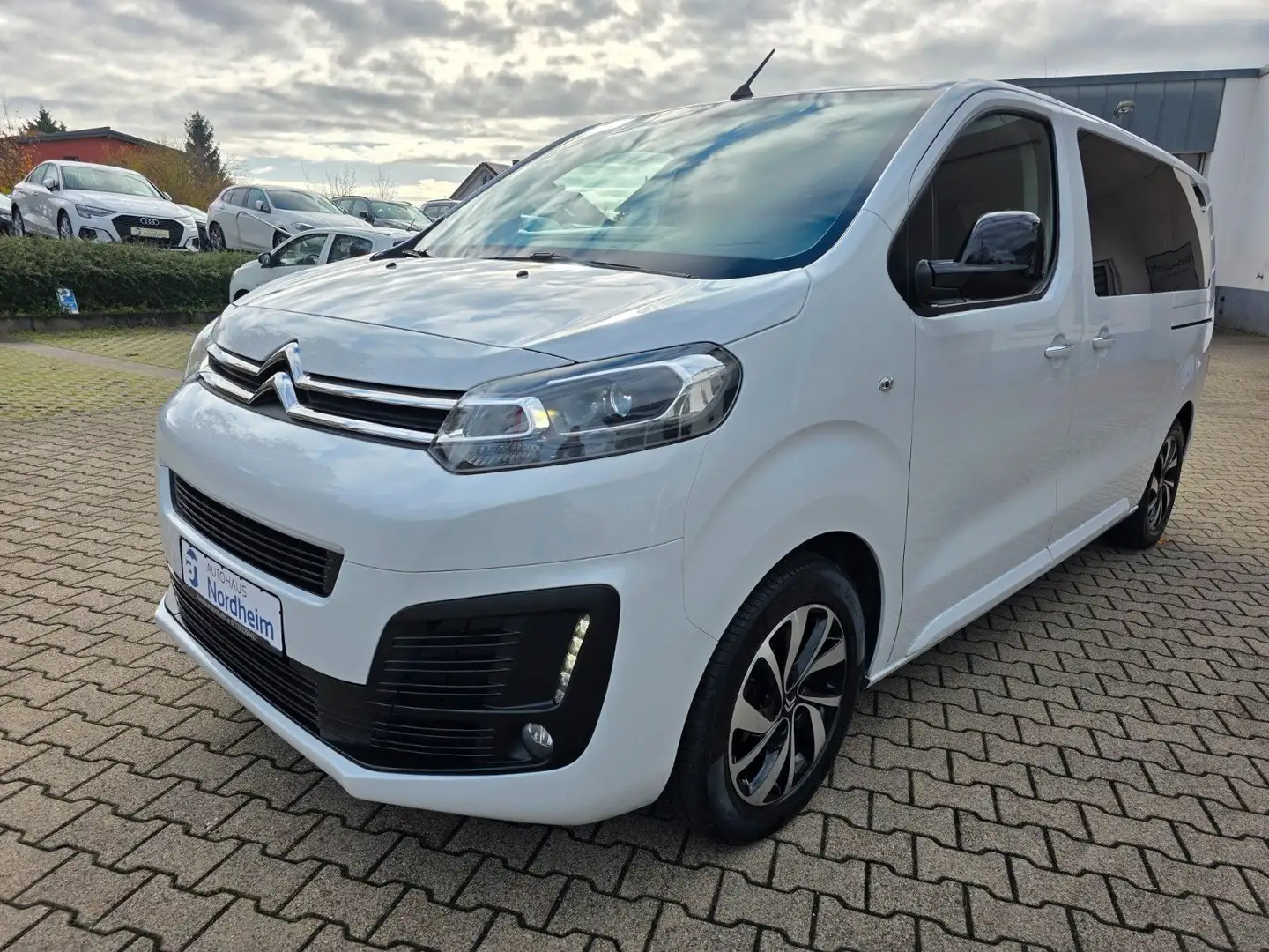 Citroen Spacetourer 2.0 HDI 8-Sitzer/ Automatik/Navi/EU6 Weiß - 1