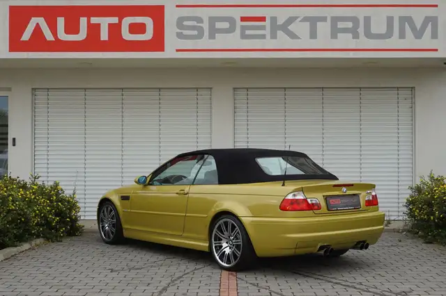 BMW M3 view 3
