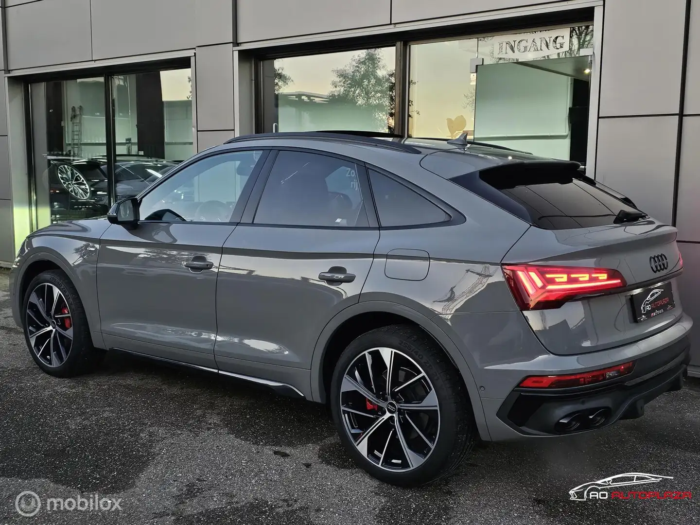 Audi Q5 Sportback 55 TFSI e S edition Competition Pano/Nar Grau - 2