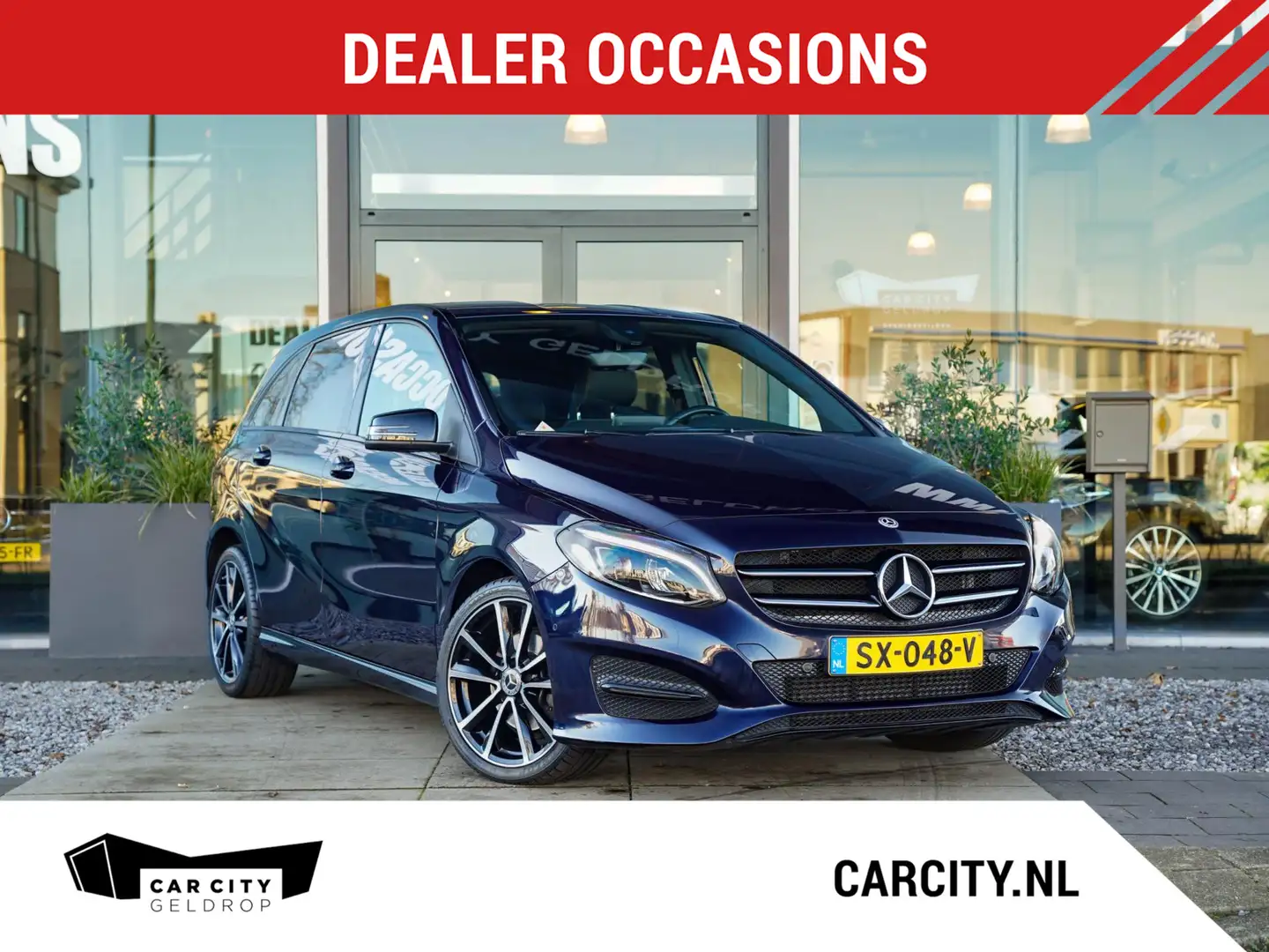 Mercedes-Benz B 180 Ambition / Night / Stoelverwarming / 18" / LED / S Blauw - 1