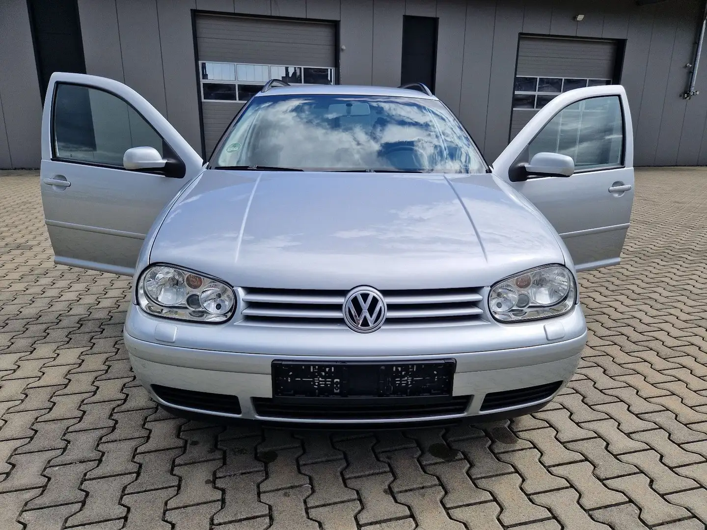 Volkswagen Golf IV Variant*Behindertengerecht*Selbstfahrer* Argent - 2