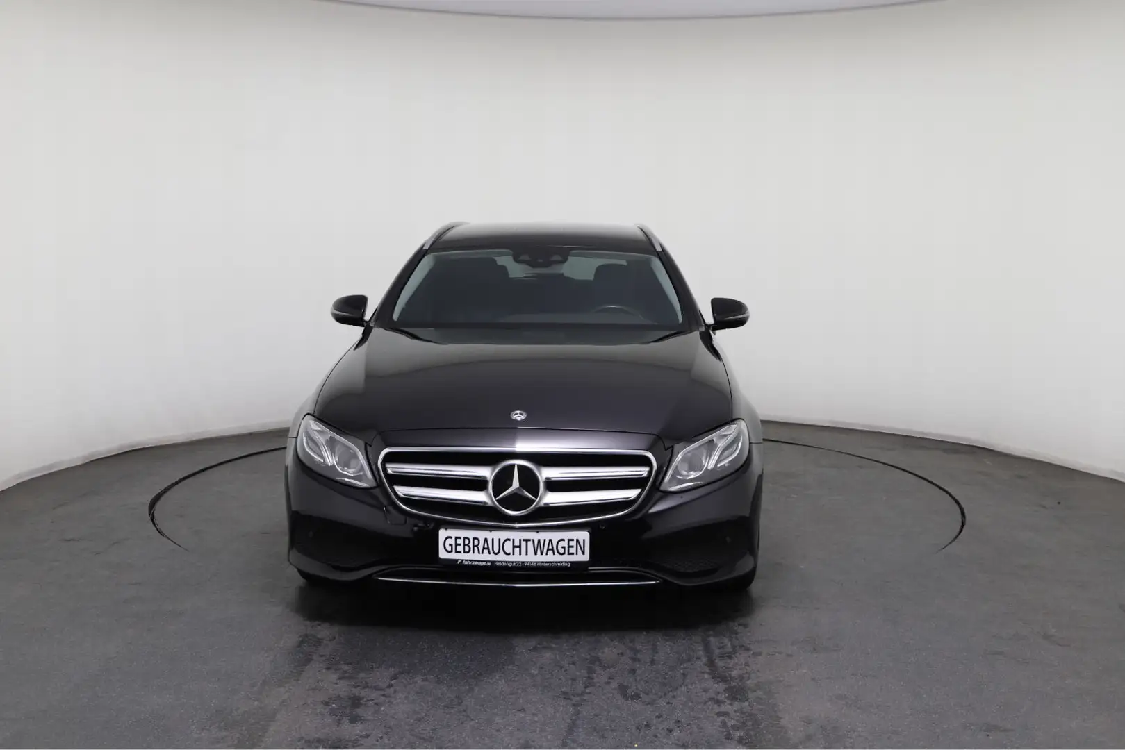 Mercedes-Benz E 220 E-Klasse T-Modell Avantgarde E 220 d T *LED*SHZ*PDC*Kamera*Klima*WINTER* Schwarz - 2
