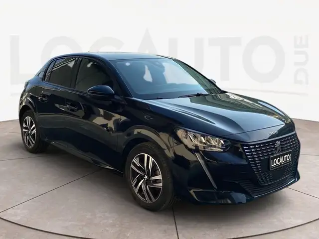 Peugeot 208 view 3
