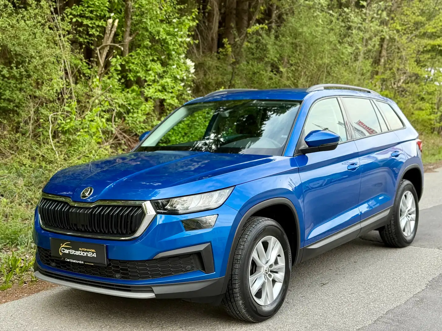 Skoda Kodiaq *1BESITZ*ABSTANDSTEMP*RÜCKFAHRKAM*LED-SCHEINWE* Blau - 1