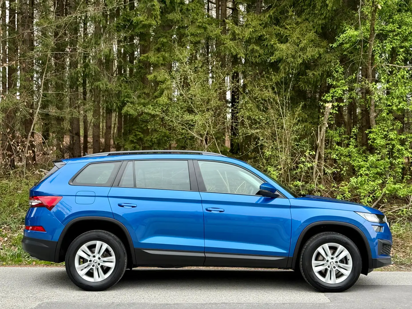 Skoda Kodiaq *1BESITZ*MWST*ABSTANDSTEMP*RÜCKFAHRKAM*LED* Blau - 2