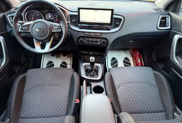 Kia Ceed view 14