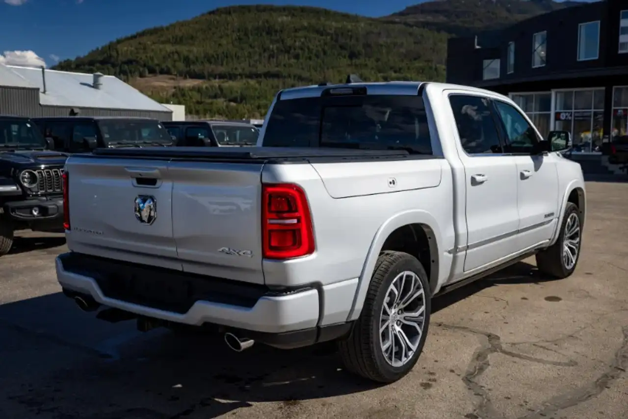 RAM 1500 снимка RAM 1500