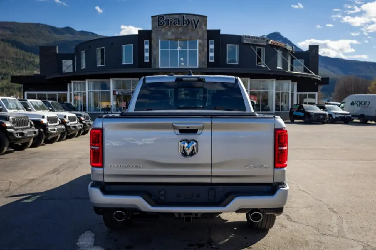 RAM 1500 снимка RAM 1500