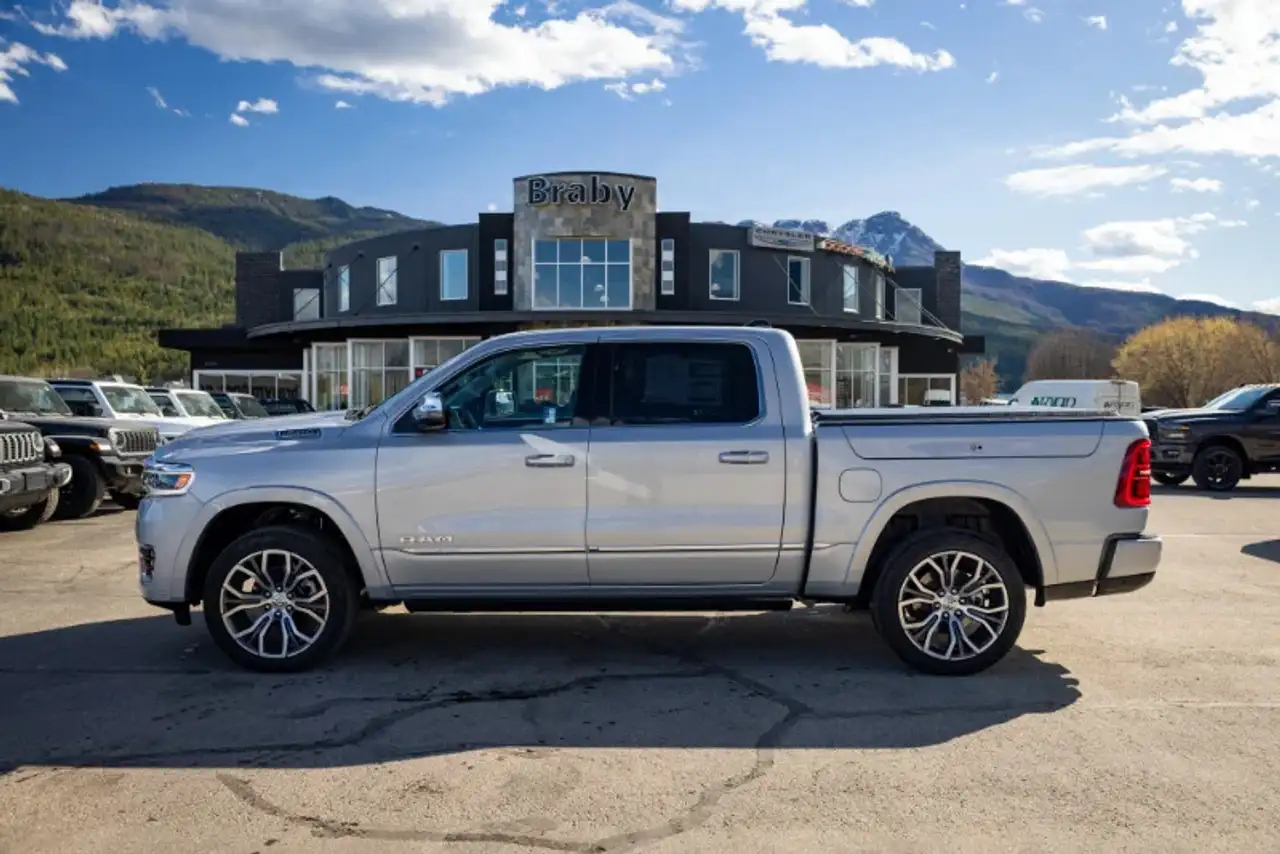 RAM 1500 снимка RAM 1500