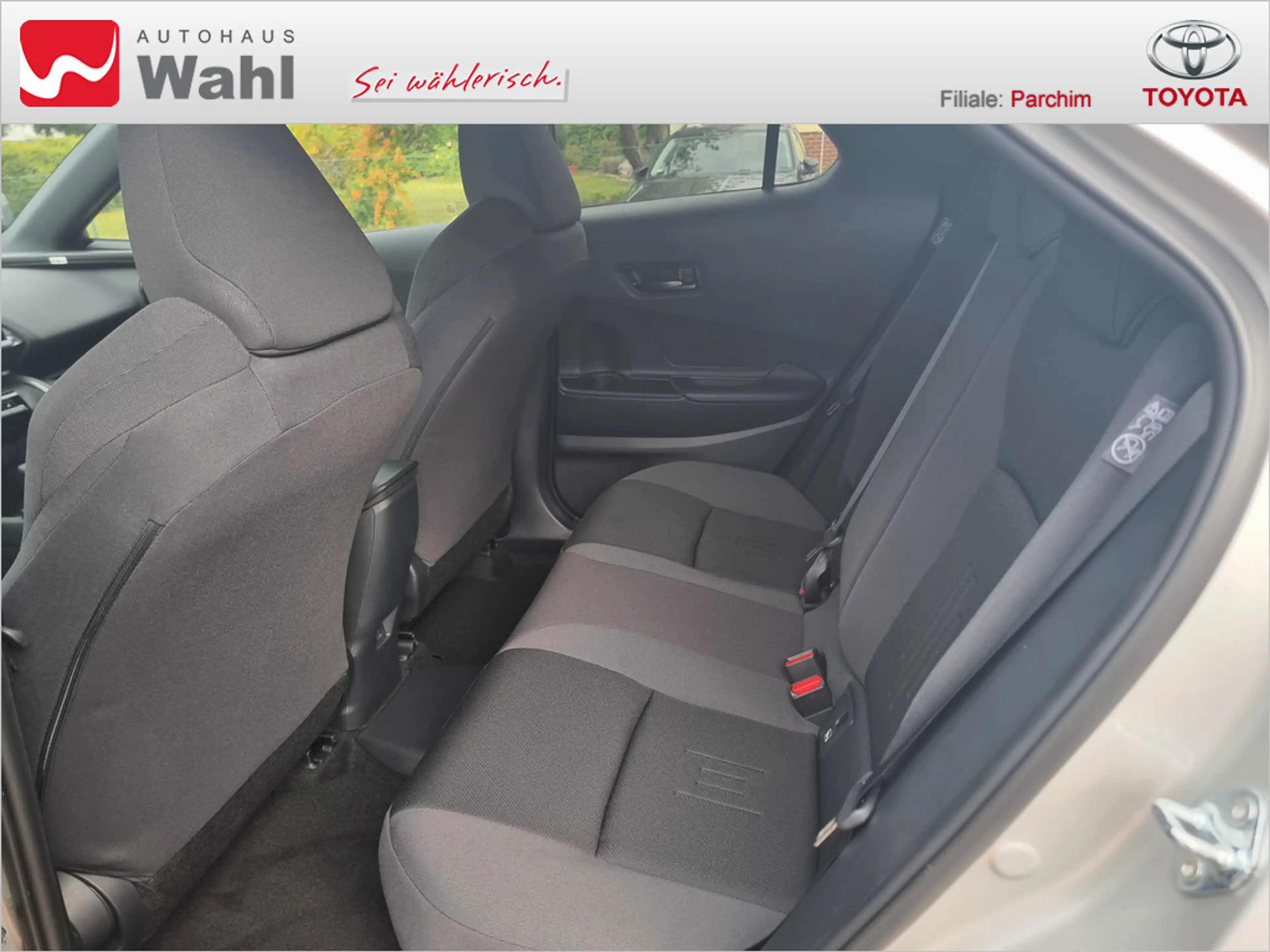 Toyota C-HR 2.0 Plug-In Hybrid FWD Teamplayer — photo 13