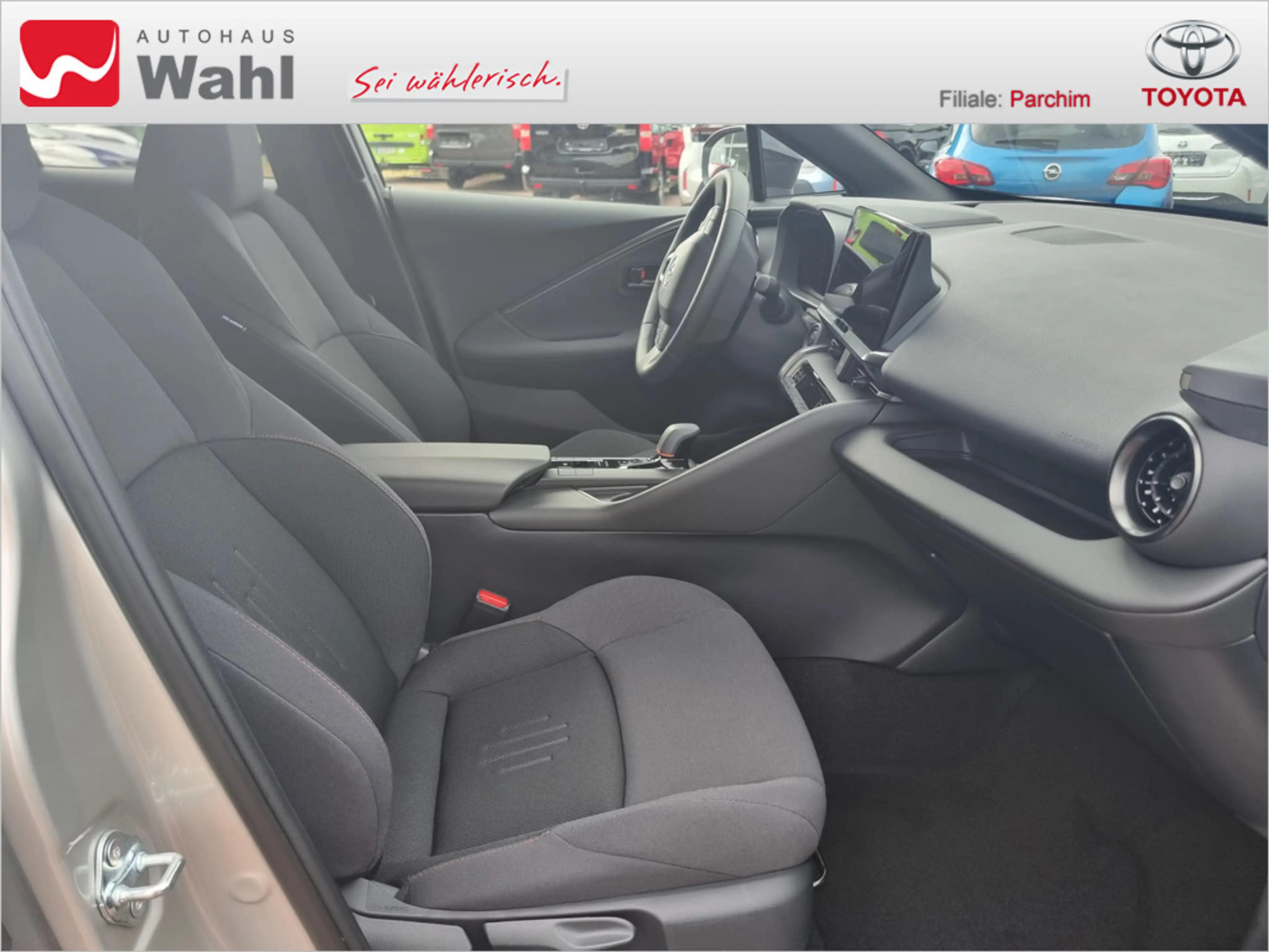 Toyota C-HR 2.0 Plug-In Hybrid FWD Teamplayer — photo 7