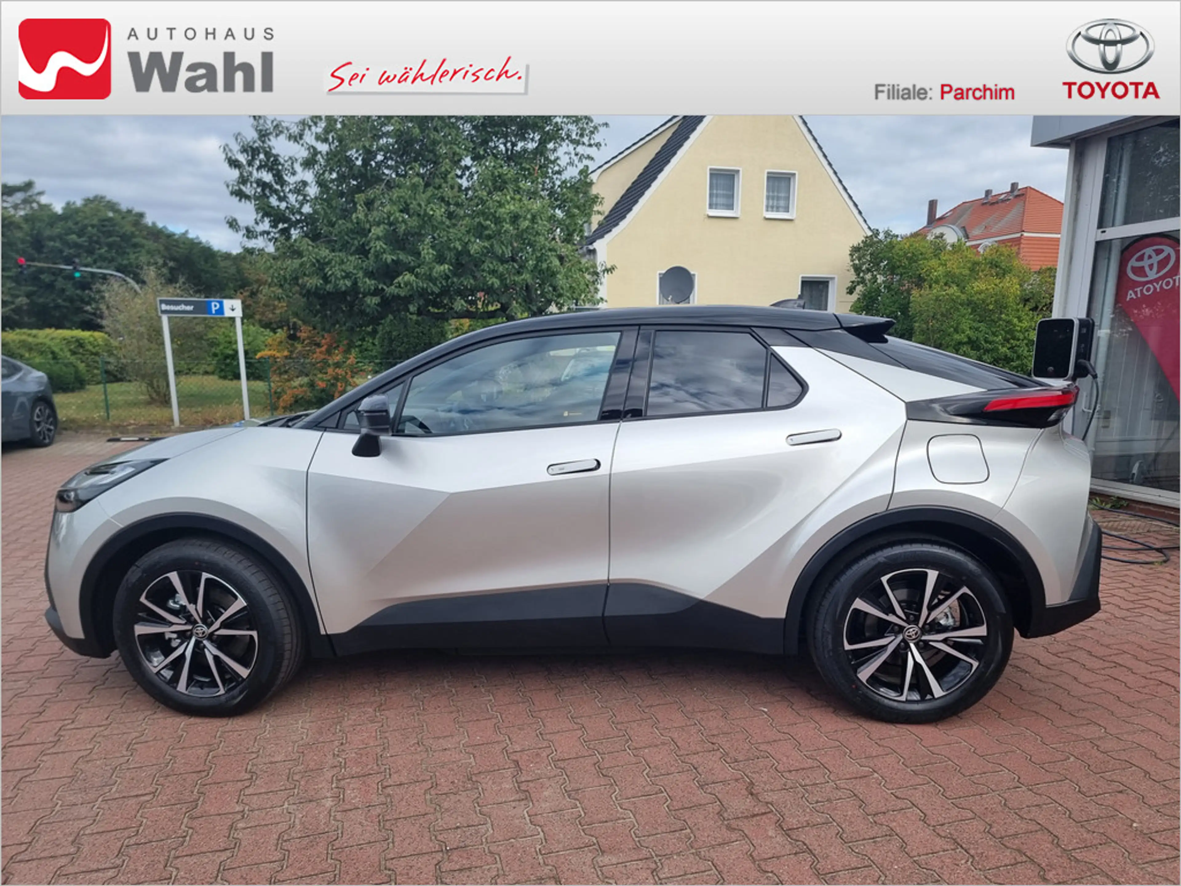 Toyota C-HR 2.0 Plug-In Hybrid FWD Teamplayer — photo 3