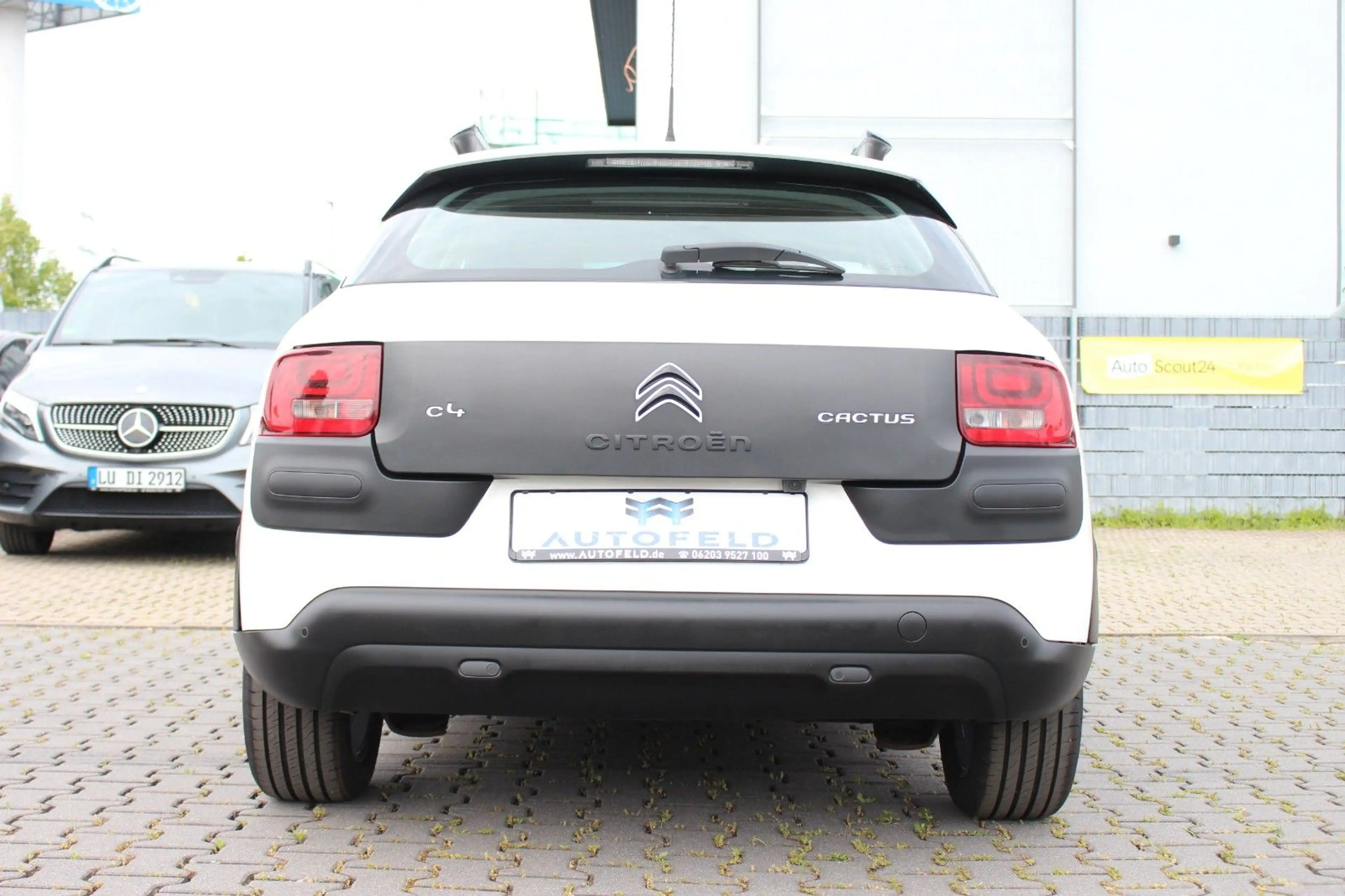 Citroen C4 Cactus Selection/SHEFT/KLIMA/PDC/RCAM/SHZ/BT/ — photo 5
