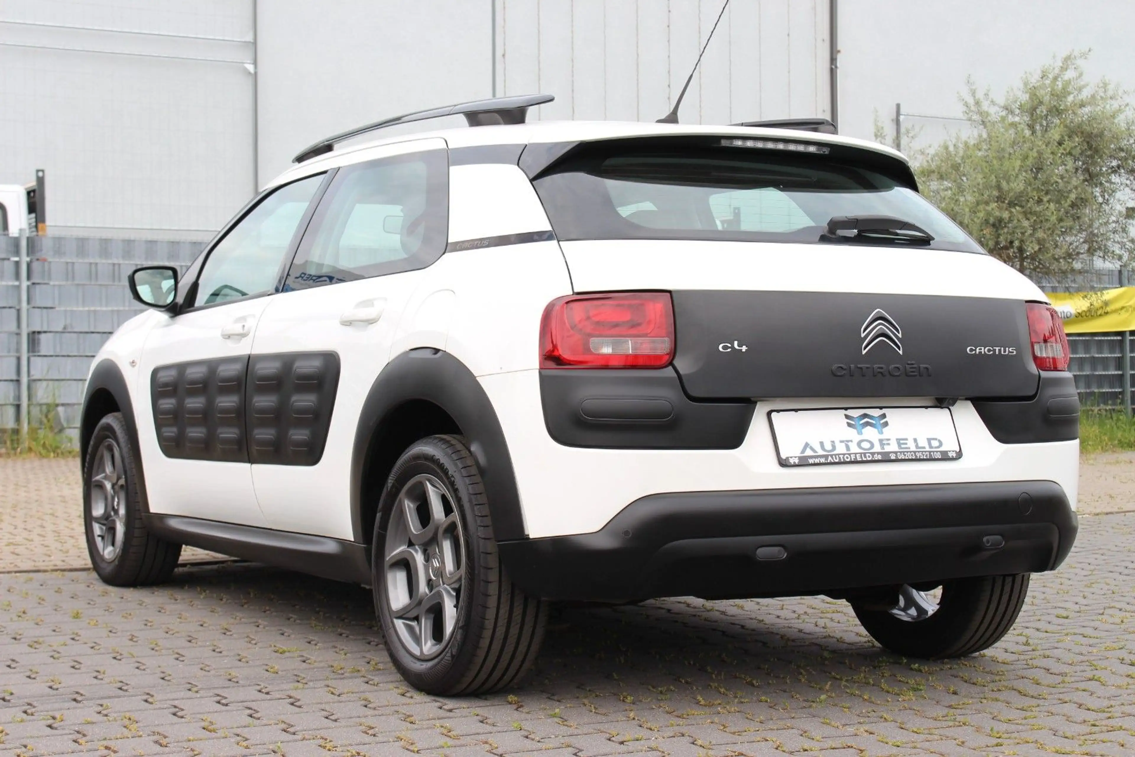 Citroen C4 Cactus Selection/SHEFT/KLIMA/PDC/RCAM/SHZ/BT/ — photo 6