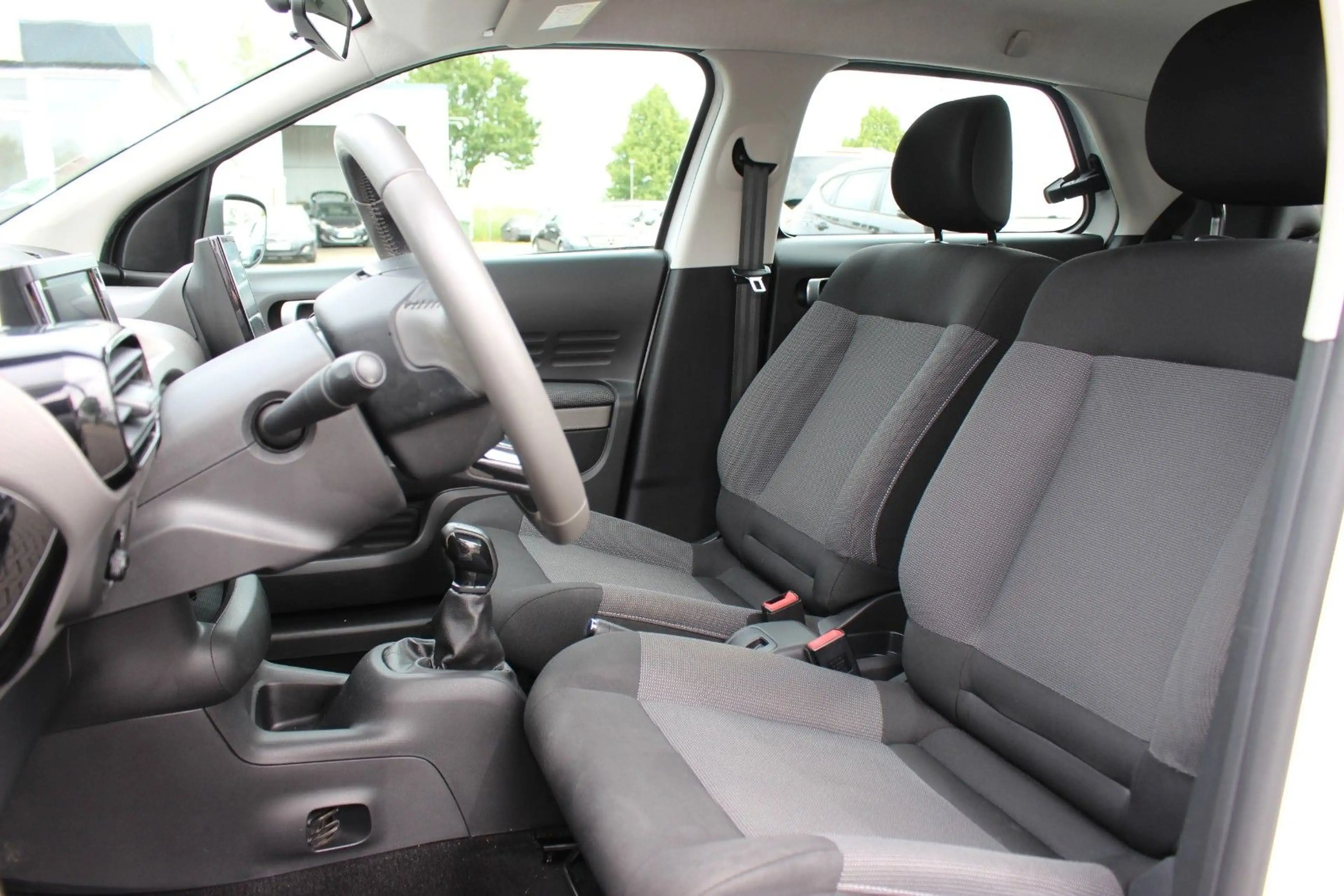 Citroen C4 Cactus Selection/SHEFT/KLIMA/PDC/RCAM/SHZ/BT/ — photo 12