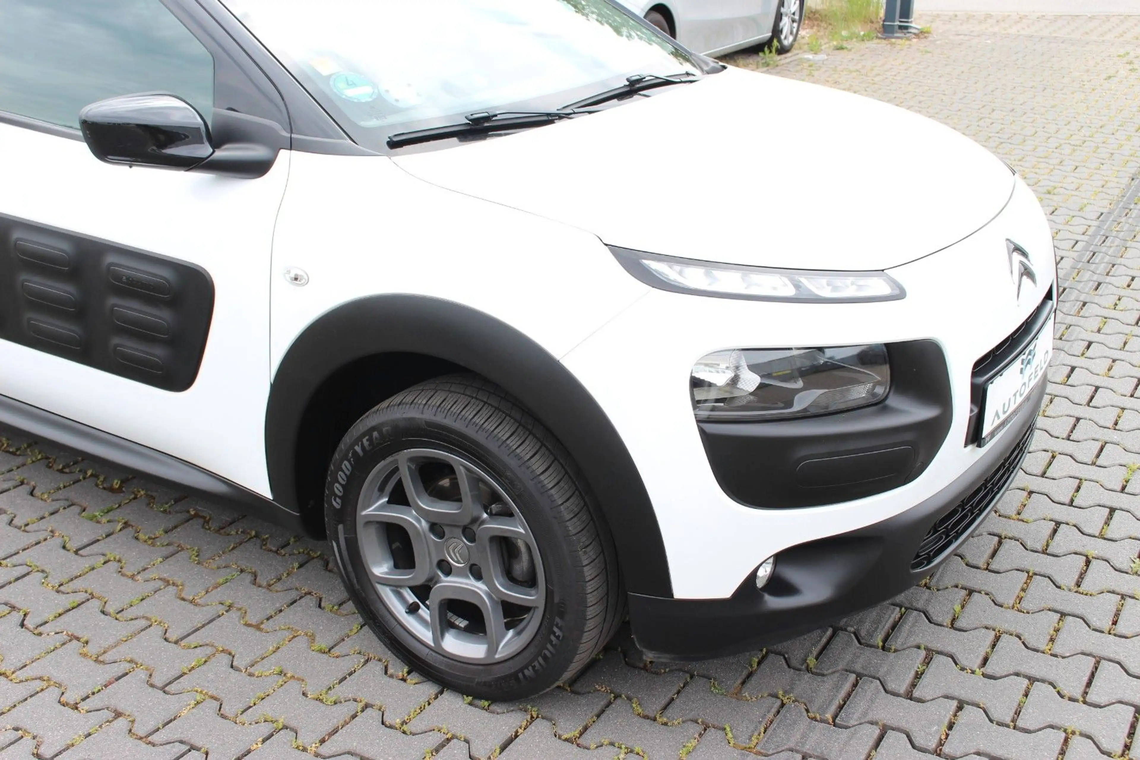 Citroen C4 Cactus Selection/SHEFT/KLIMA/PDC/RCAM/SHZ/BT/ — photo 9