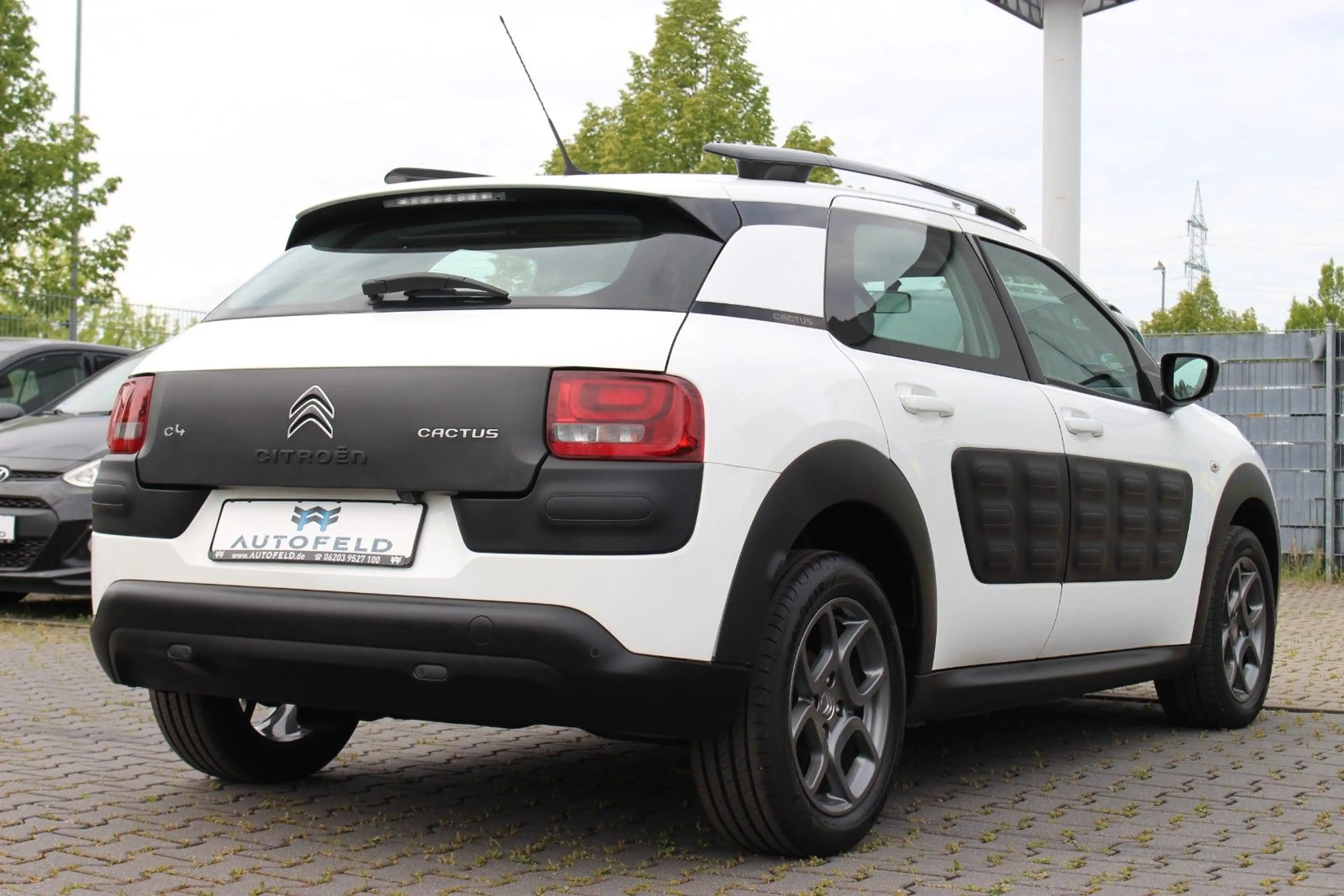 Citroen C4 Cactus Selection/SHEFT/KLIMA/PDC/RCAM/SHZ/BT/ — photo 4