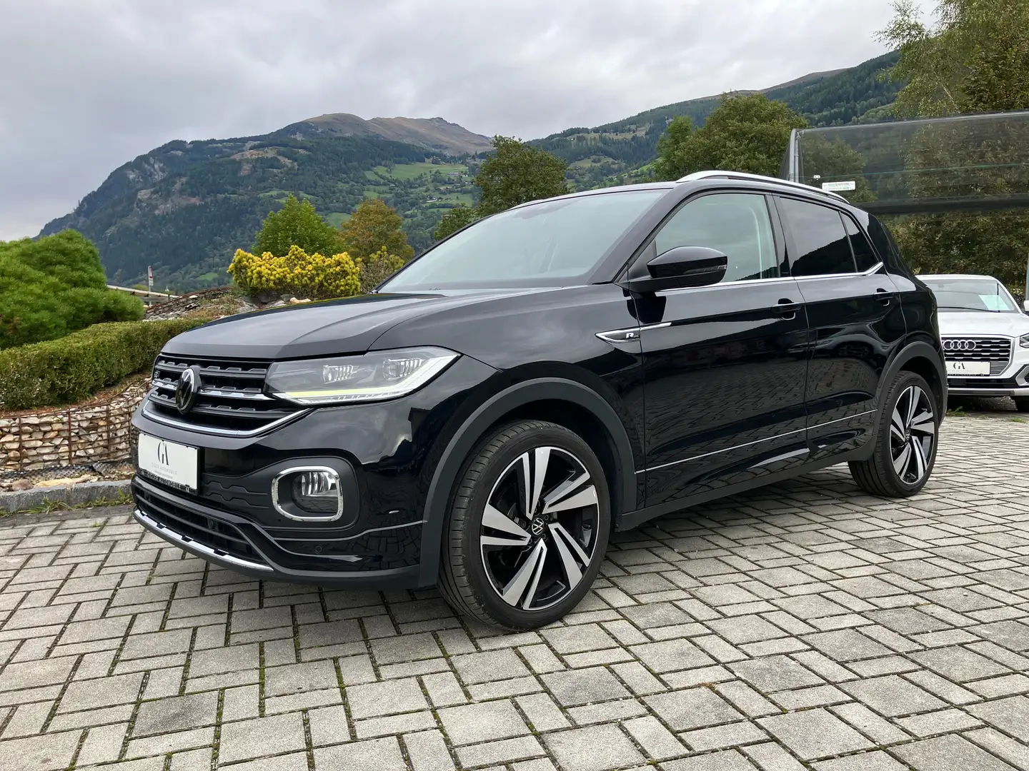 Volkswagen T-Cross T-Cross 1,0 TSI Style DSG R-Line / LED / Keyless Schwarz - 1