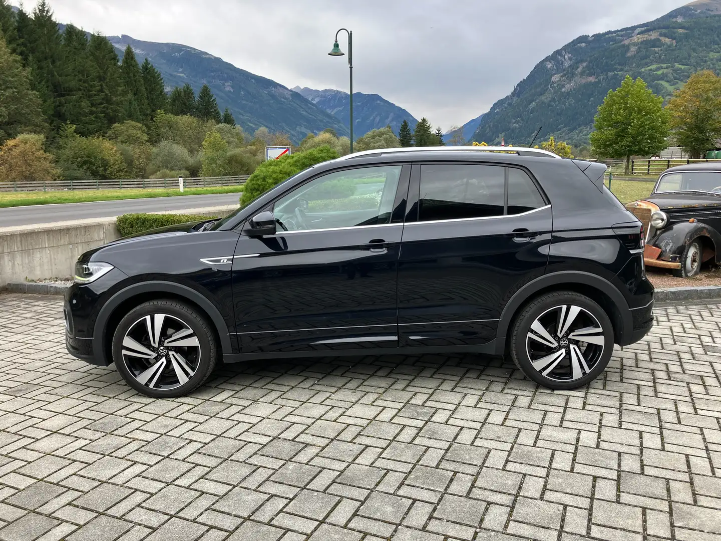 Volkswagen T-Cross T-Cross 1,0 TSI Style DSG R-Line / LED / Keyless Schwarz - 2