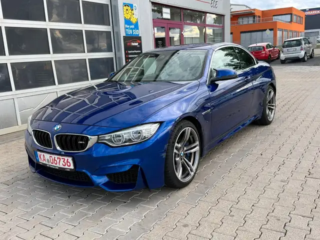 BMW M4 Cabrio DKG HarmanKard MwSt. 2. Hand Deutsch
