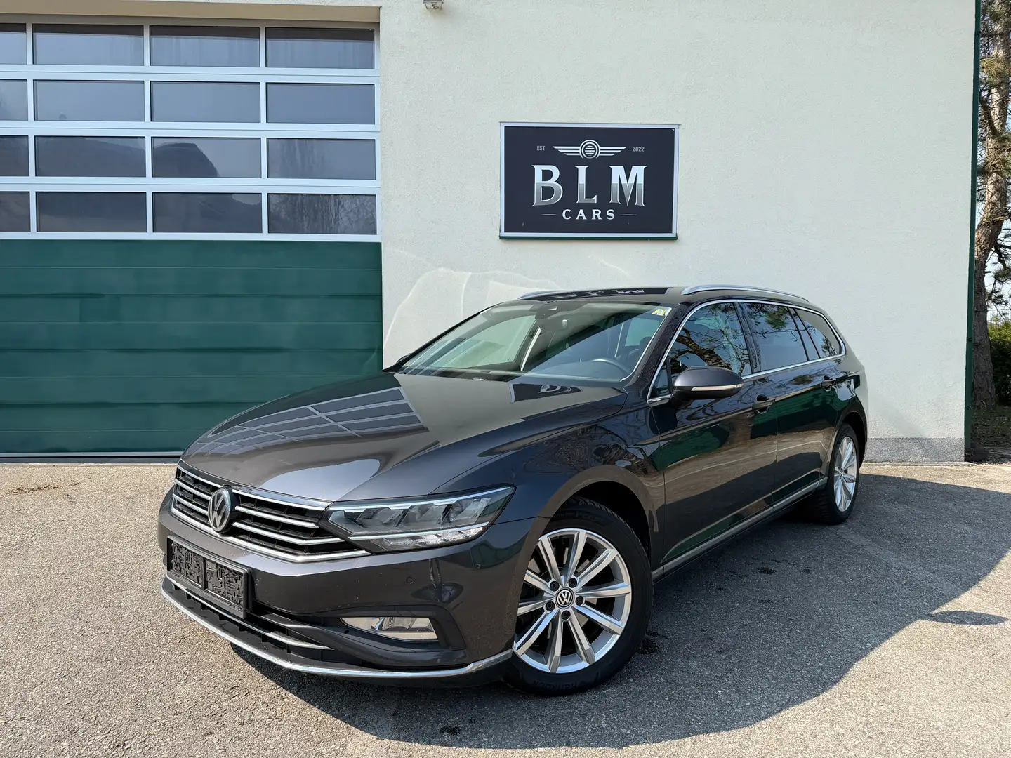 Volkswagen Passat Variant Navi, ACC, Keyless Entry, LED, Virtual Cockpit Grau - 1