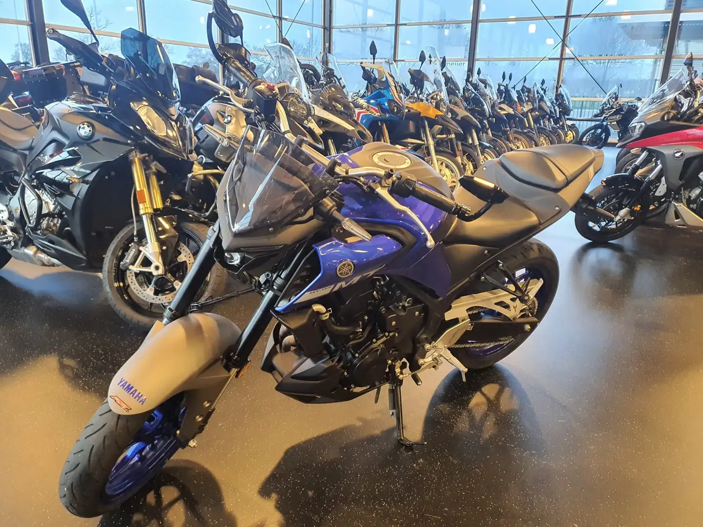 Yamaha MT-03 Blauw - 2
