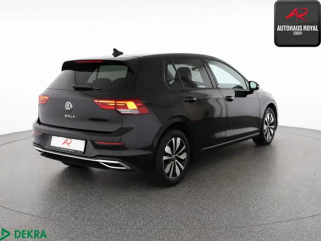 Volkswagen Golf view 5